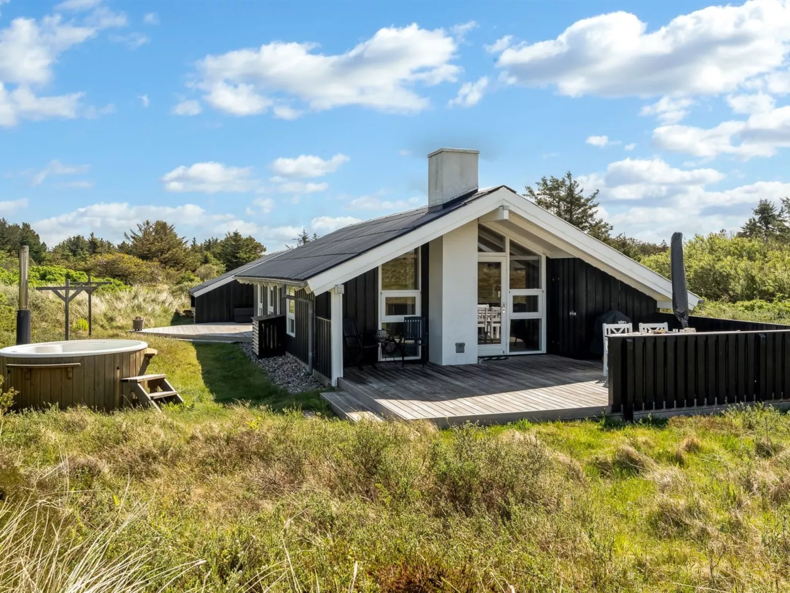 "Tale" - 750m from the sea