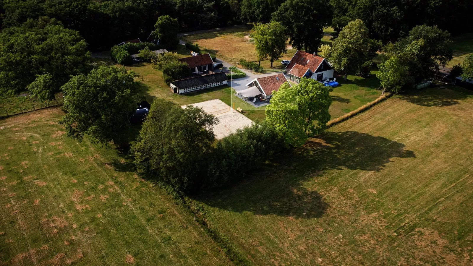 The Green Wellness Cabin - Buitenkant zomer