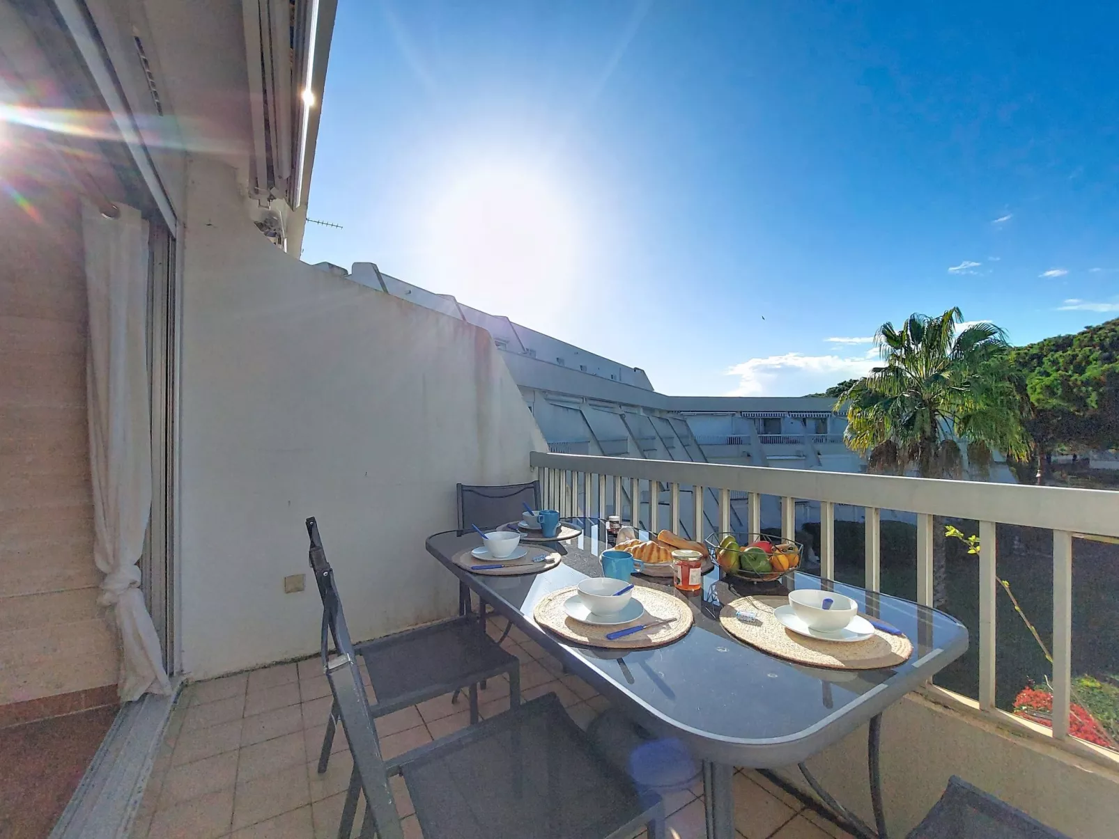 La Frégate - Buiten