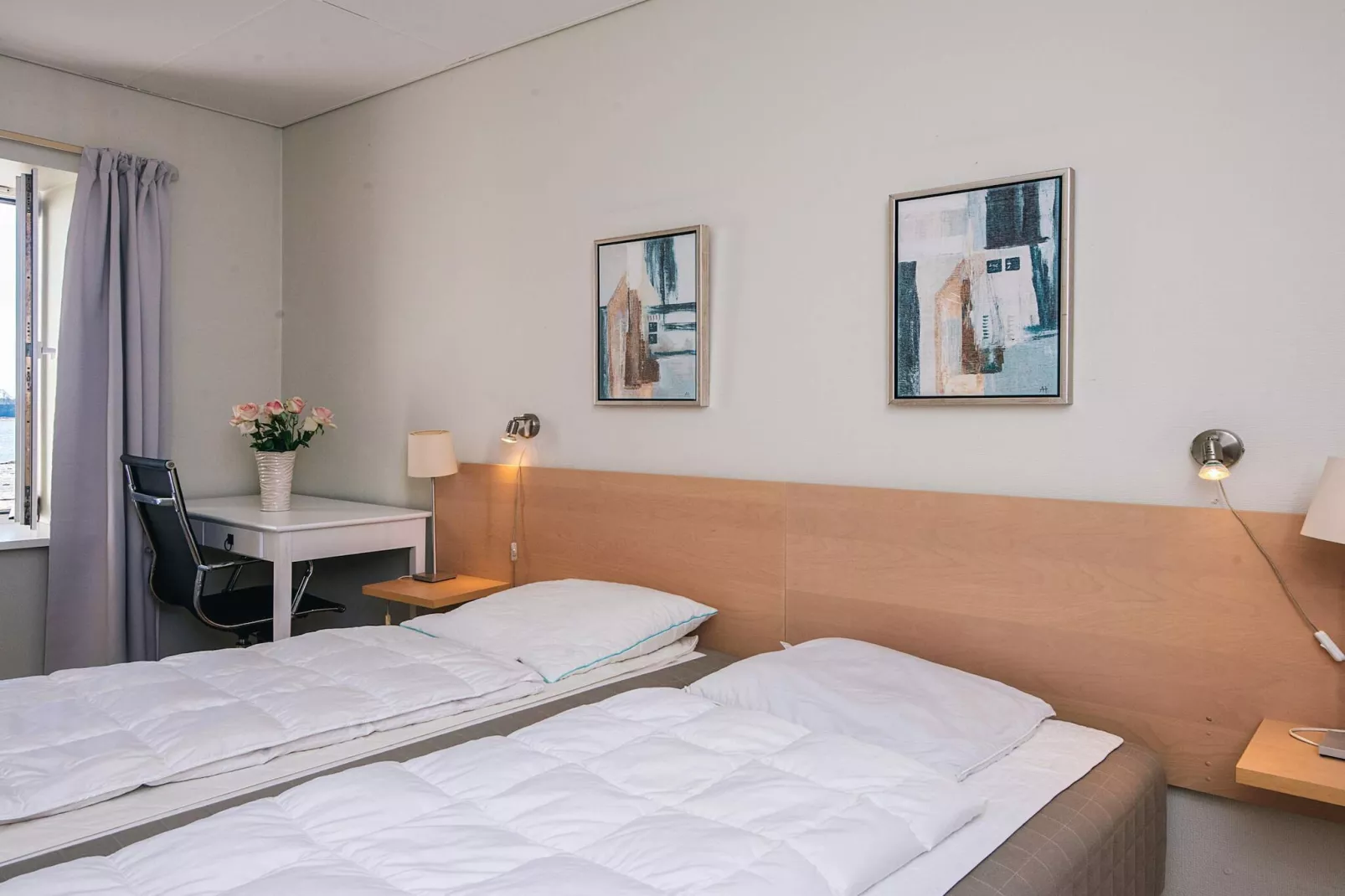 1 room w/seaview - Binnen