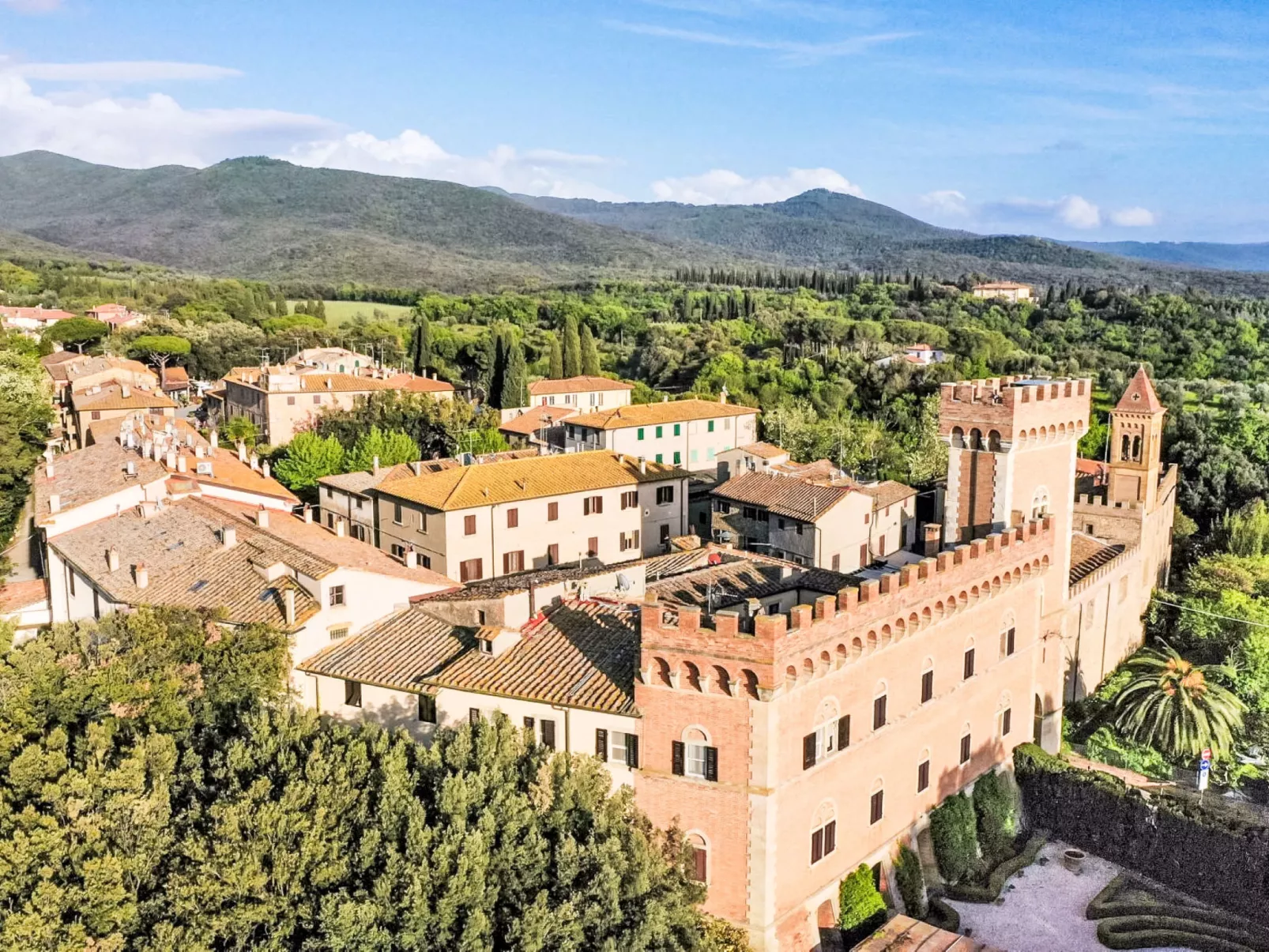 Casale Bolgherese - Buiten