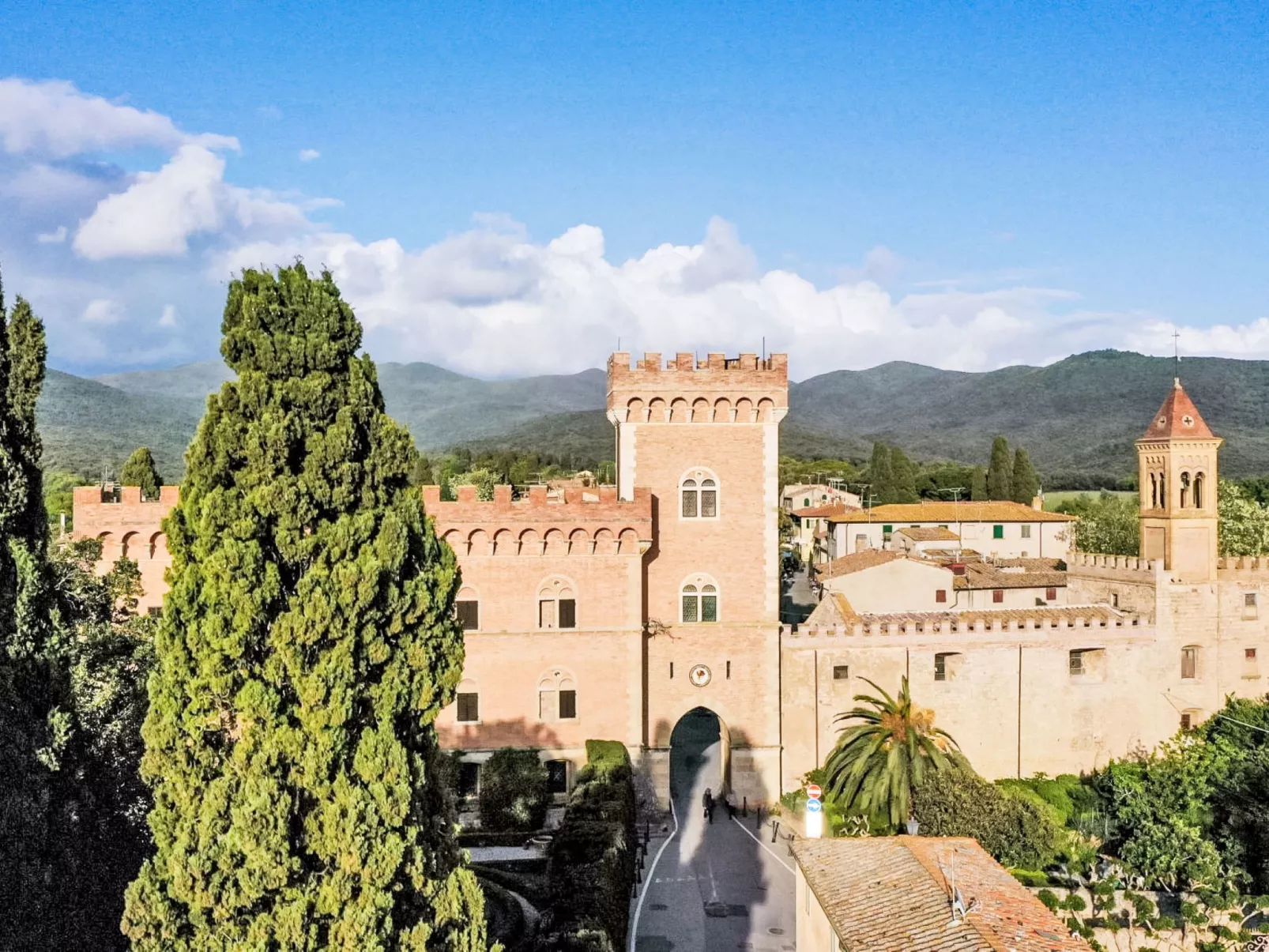 Casale Bolgherese - Buiten