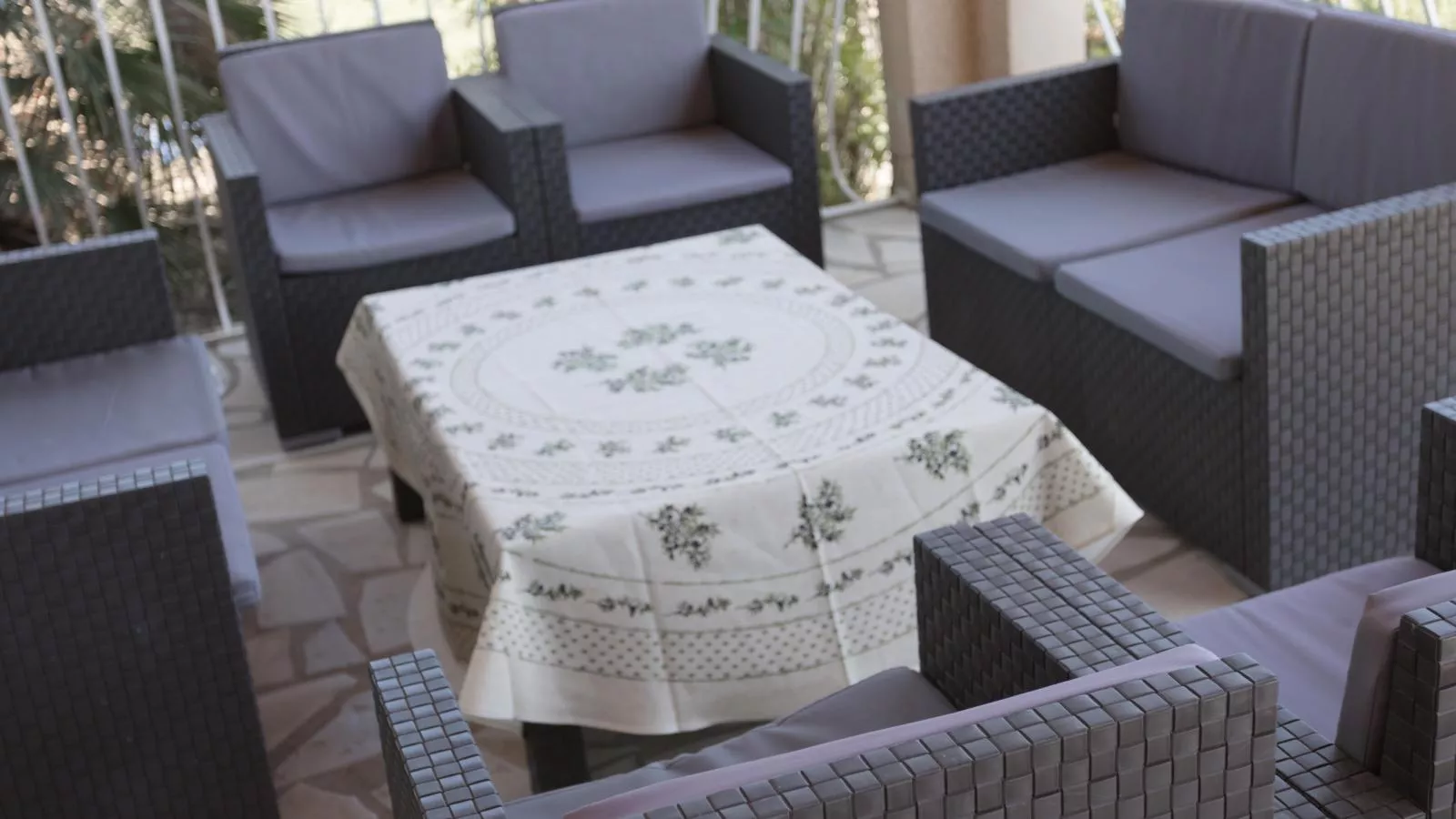 Domaine Oliveraie 8-Terrasbalkon
