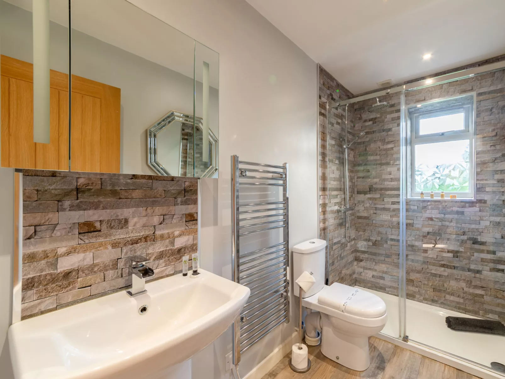 The Bungalow - Binnen