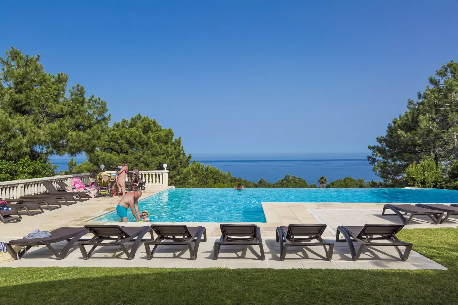 Residence Mare e Monte Solenzara // Villas Stella F2 - Zwembad