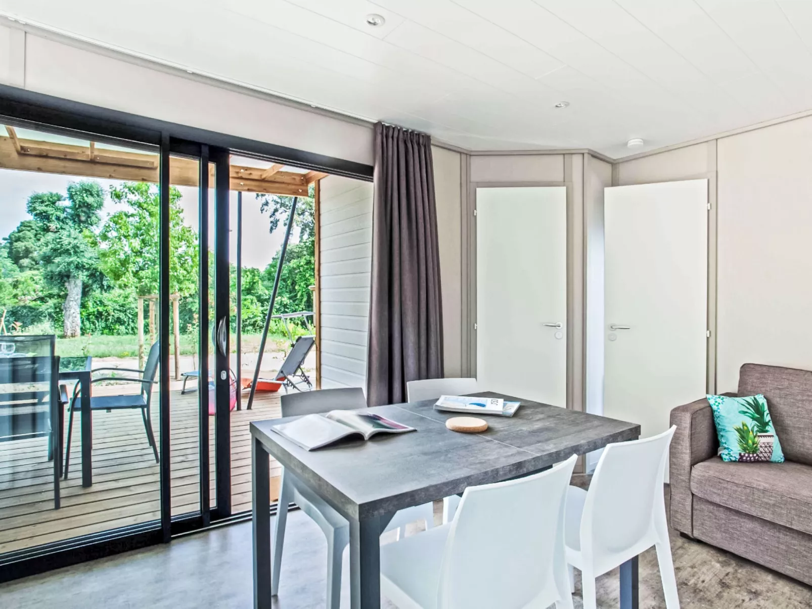 Lodge Premium 5p - Binnen