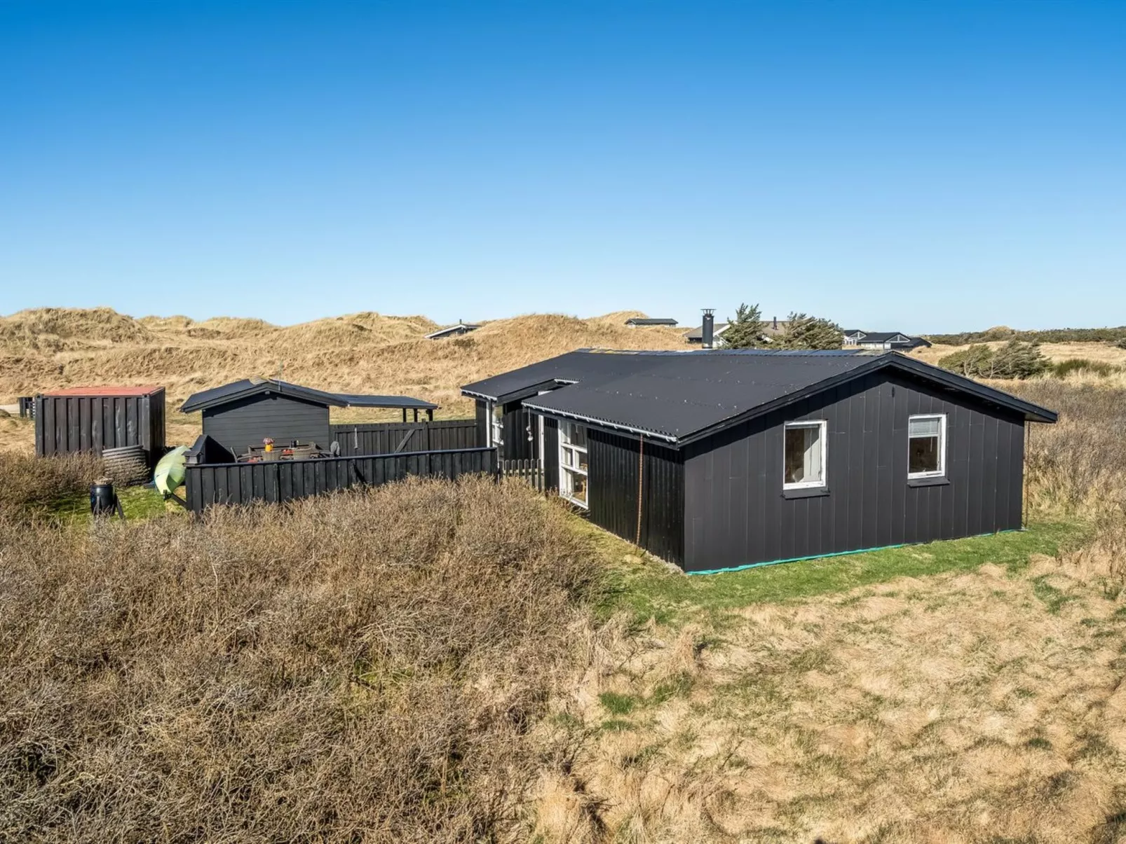 "Valpuri" - 150m from the sea - Buiten