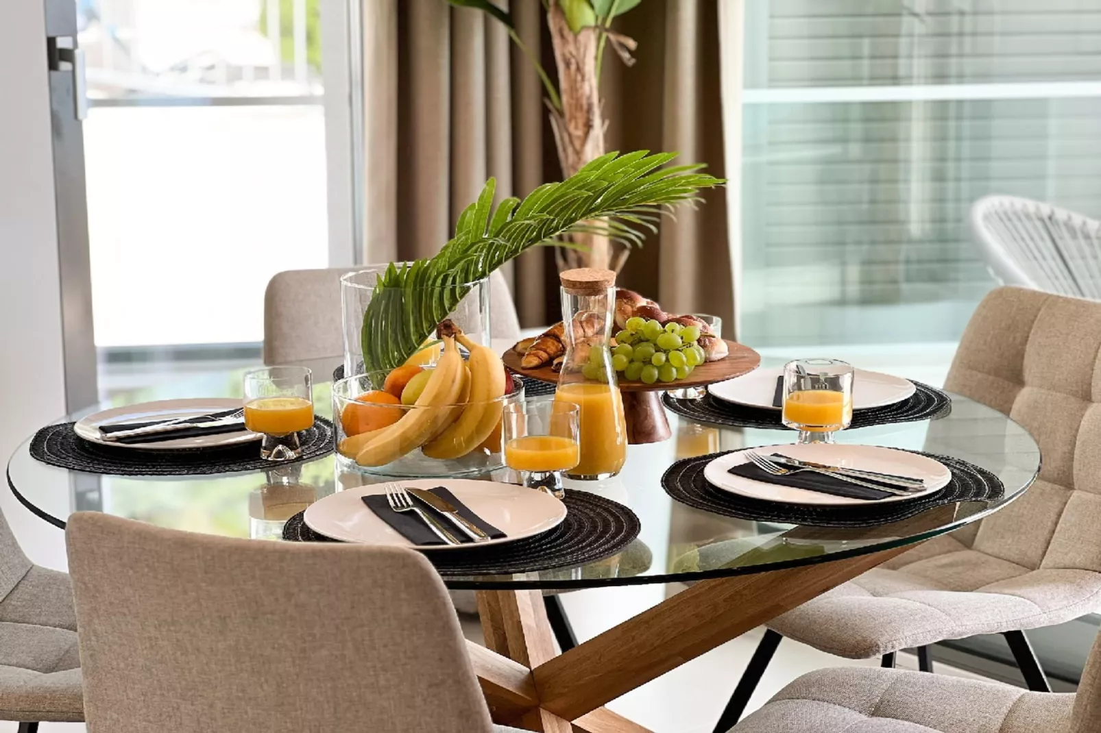 Villa Oneum – APT Viva - Eetkamer