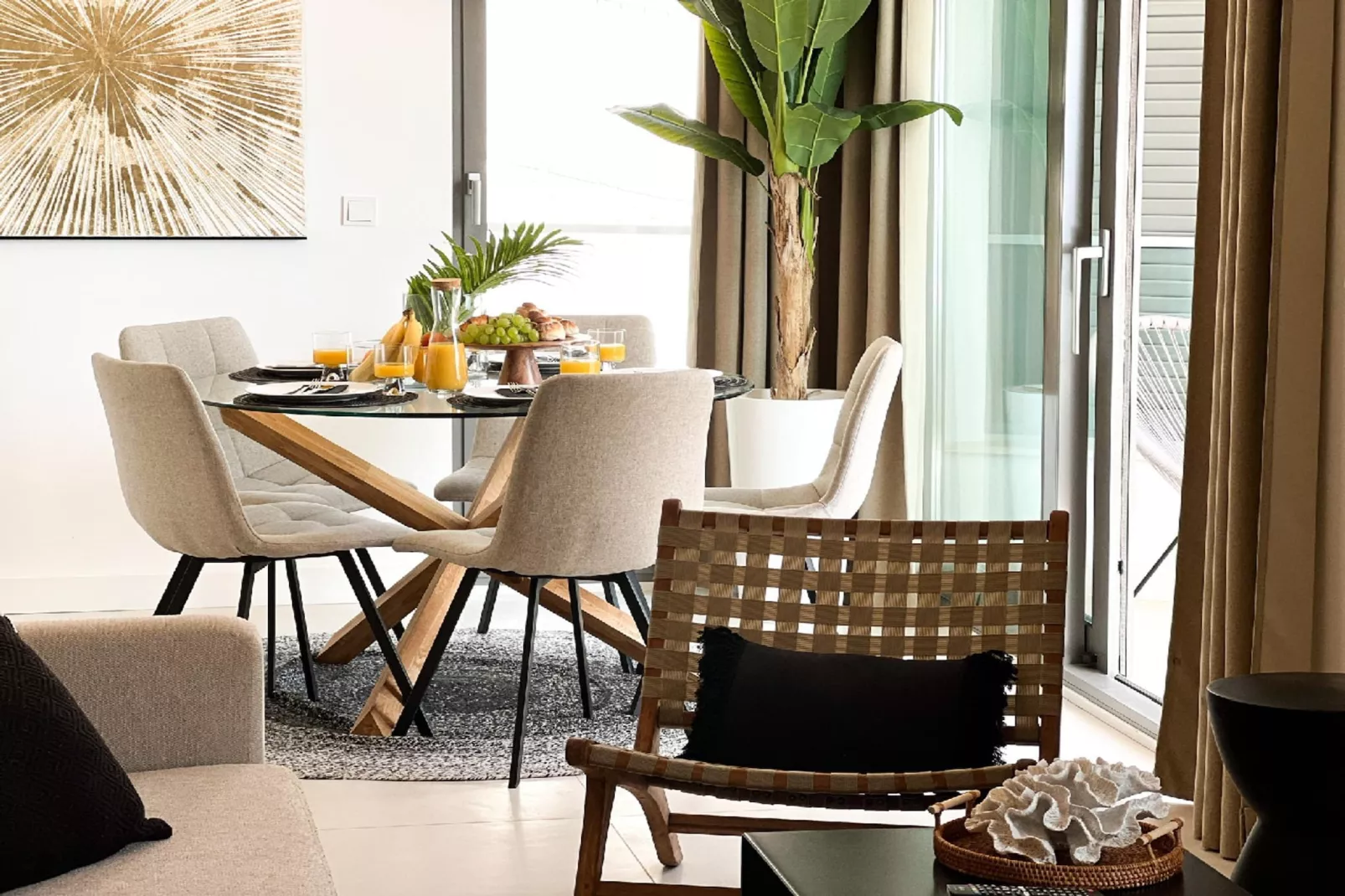 Villa Oneum – APT Viva - Eetkamer