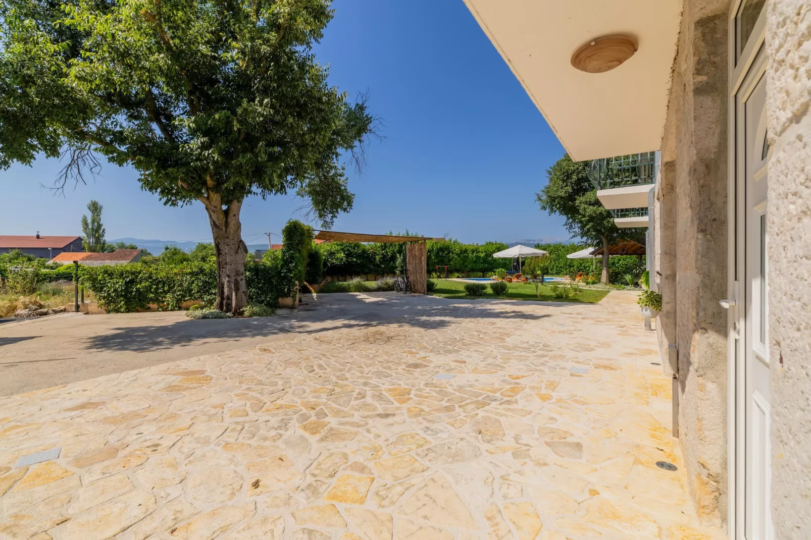 Villa Lavandis - Buitenkant zomer