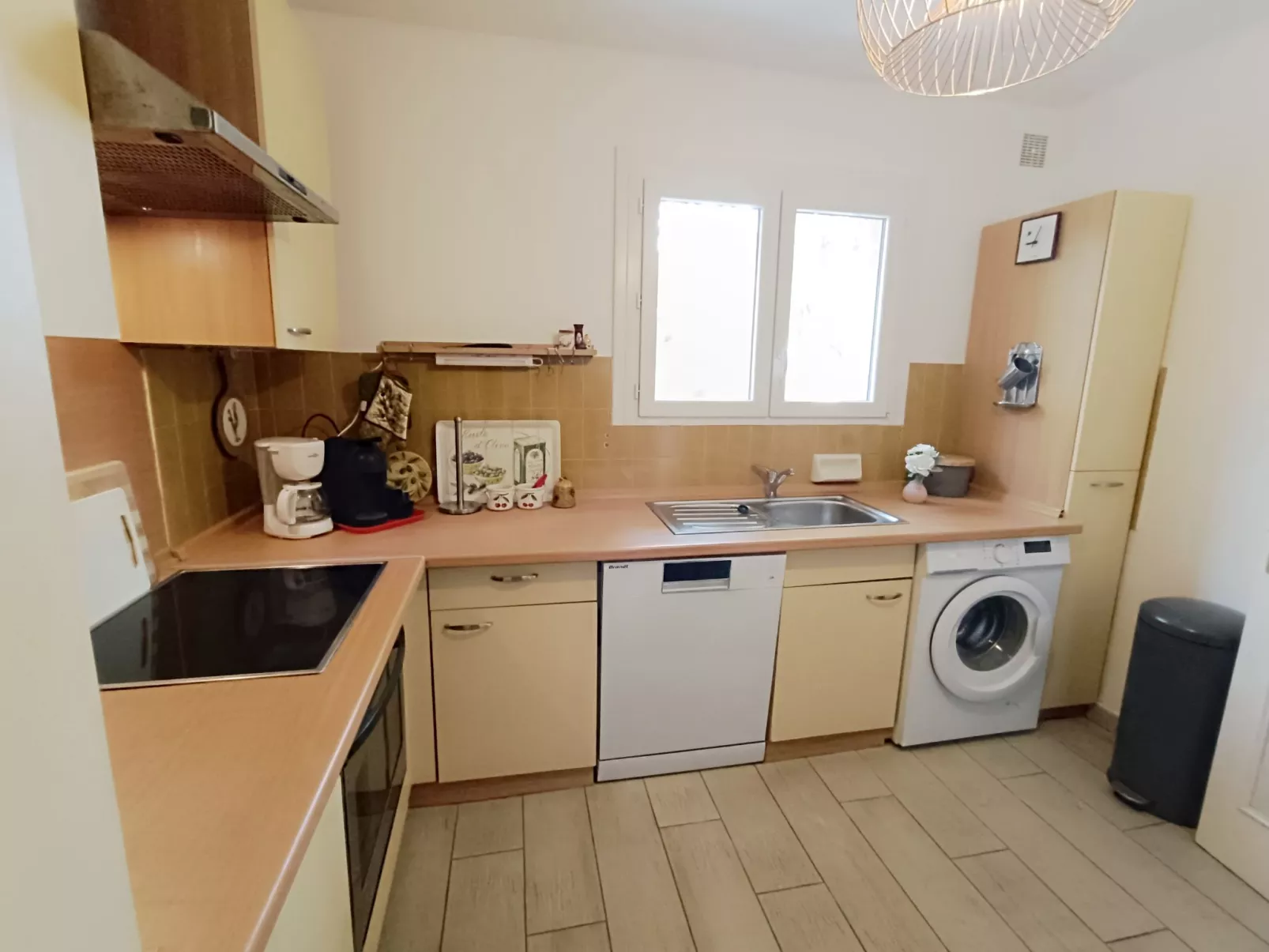 Les Troenes - Binnen