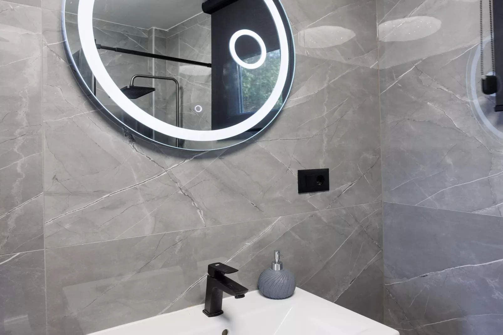 Villa Marivi - Badkamer