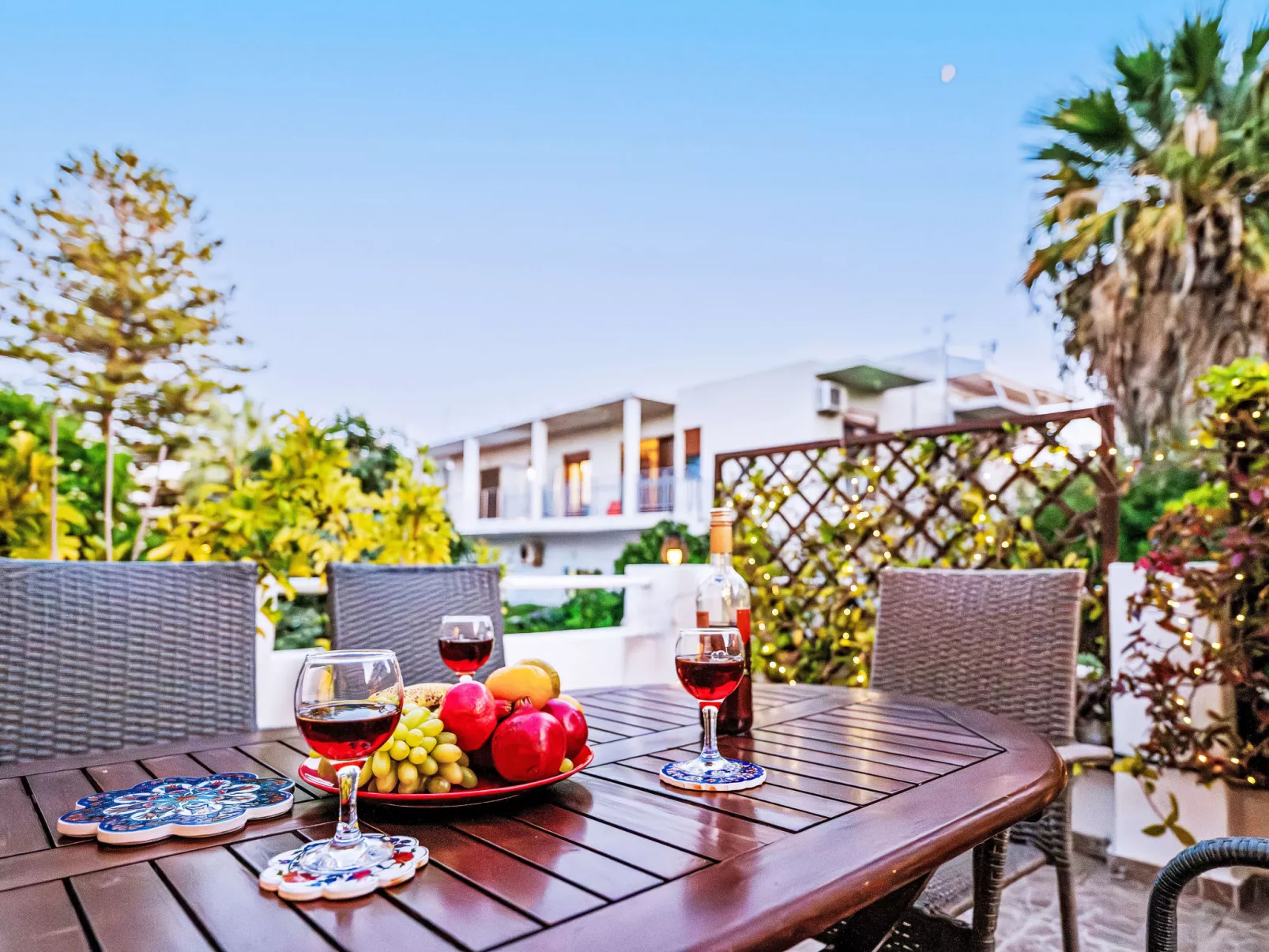 Wohnung mit Meerblick und großer Terrasse - Buiten