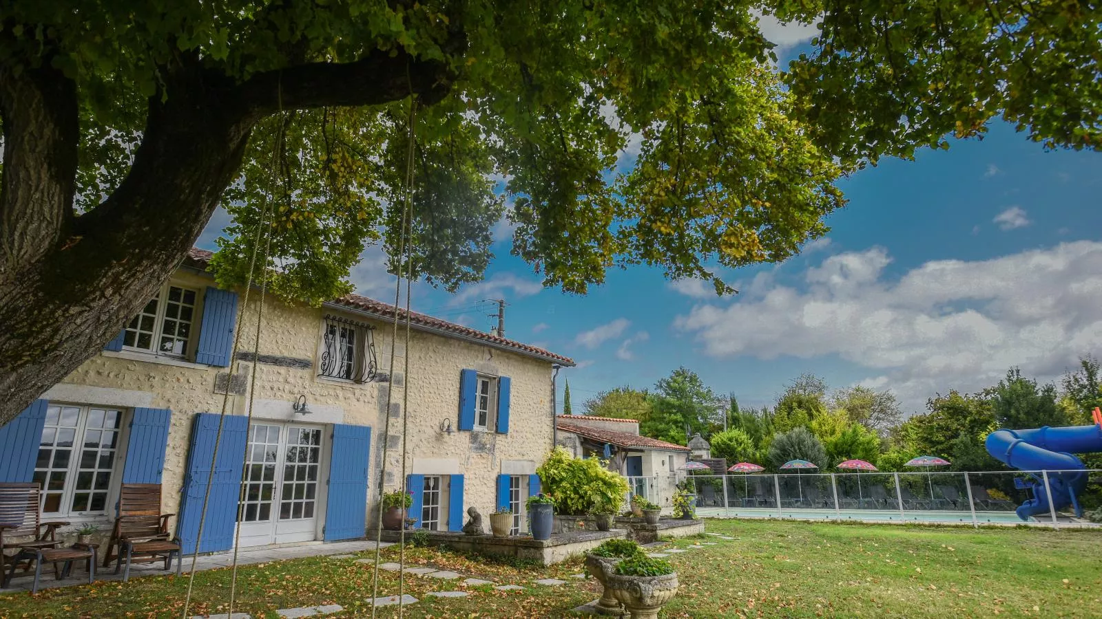 Lusignac Maswari - Buitenkant zomer