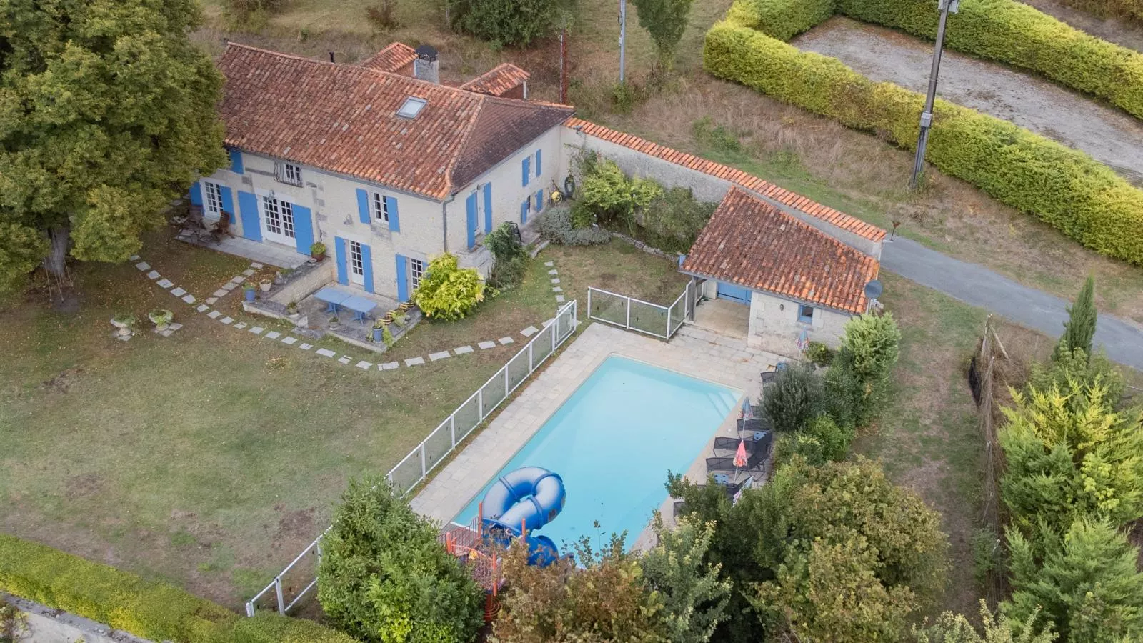 Lusignac Maswari - Buitenkant zomer