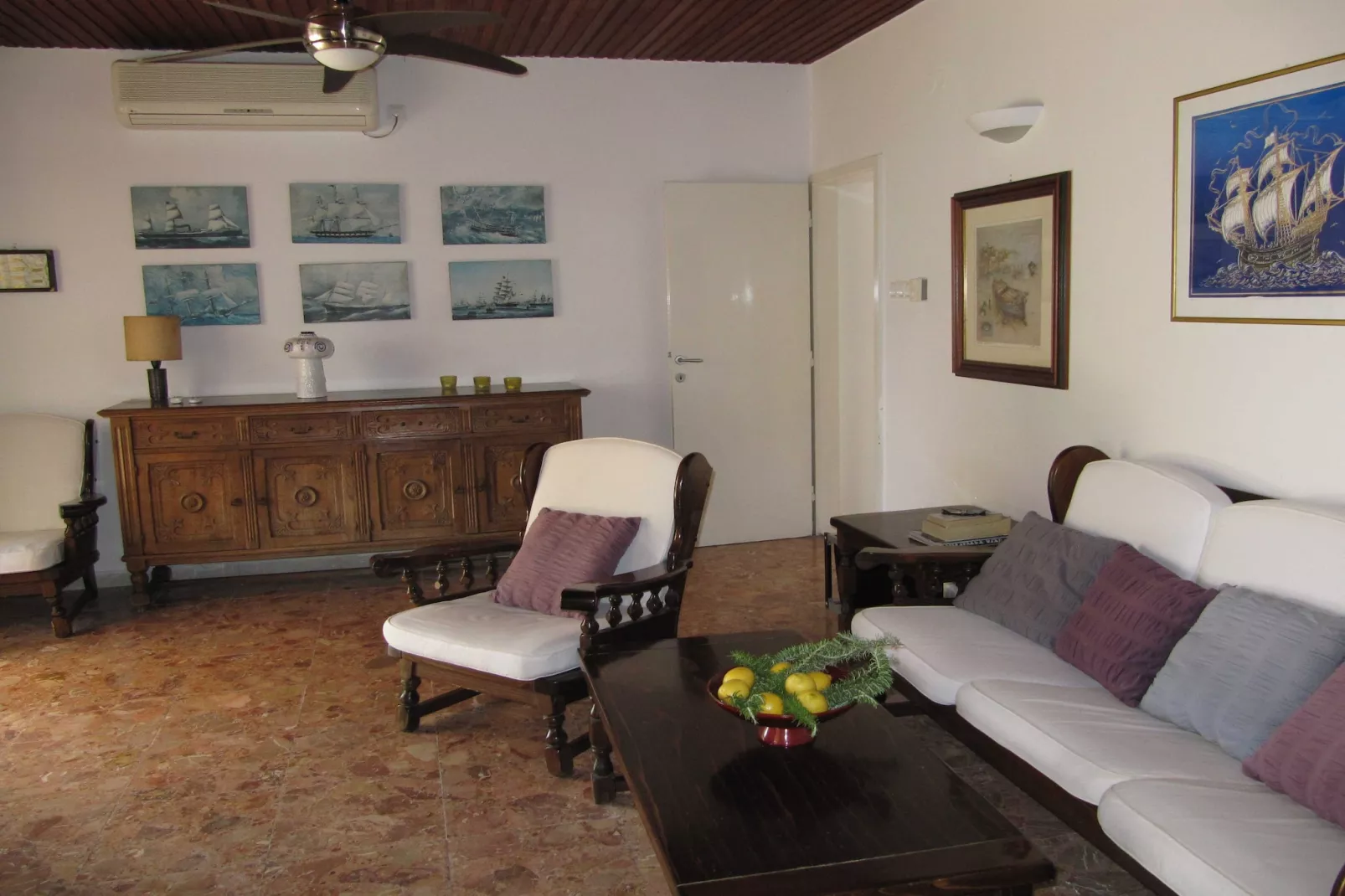 Beach House Nono - Four Bedroom Villa with Swimming Pool