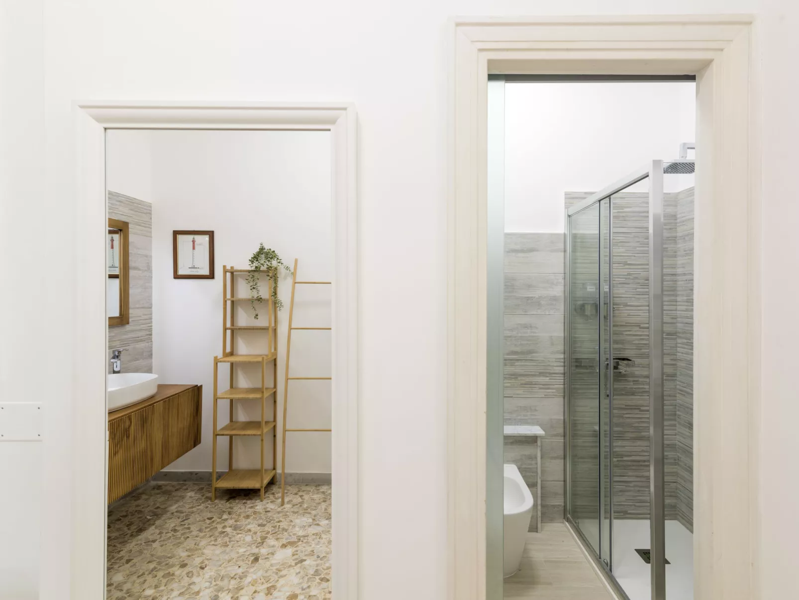 AMP Vatican Home - Binnen