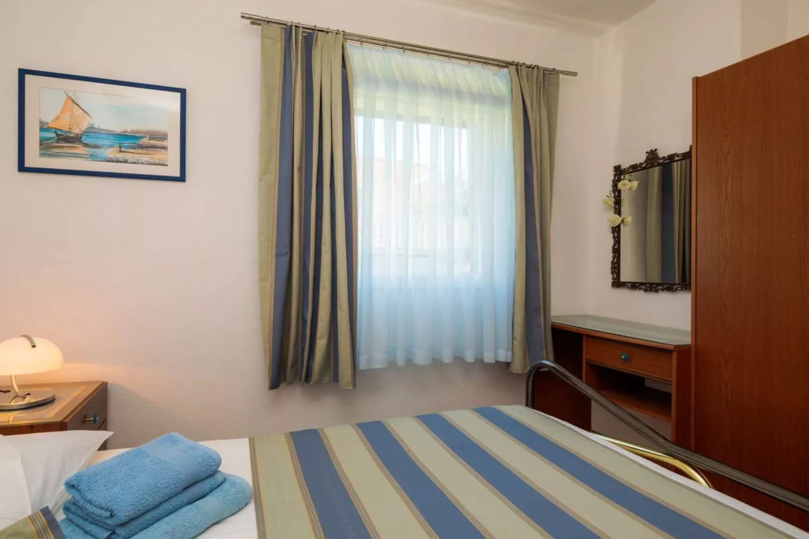 Apartment Oaza - Three Bedroom Apartment with Terrace and Sea View - Slaapkamer