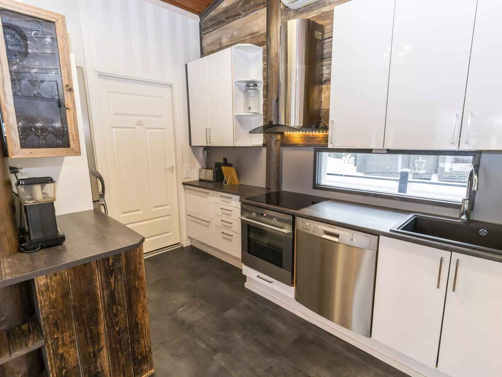 Villa kökköharju - Binnen