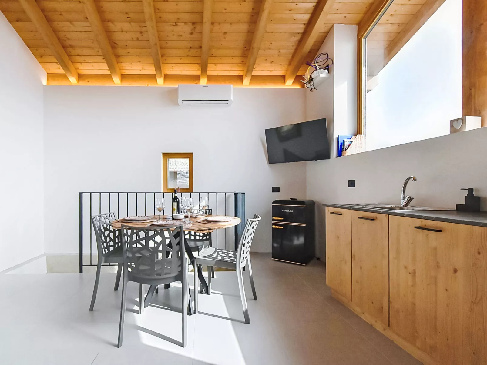 Al Vignale - La Vista - Binnen