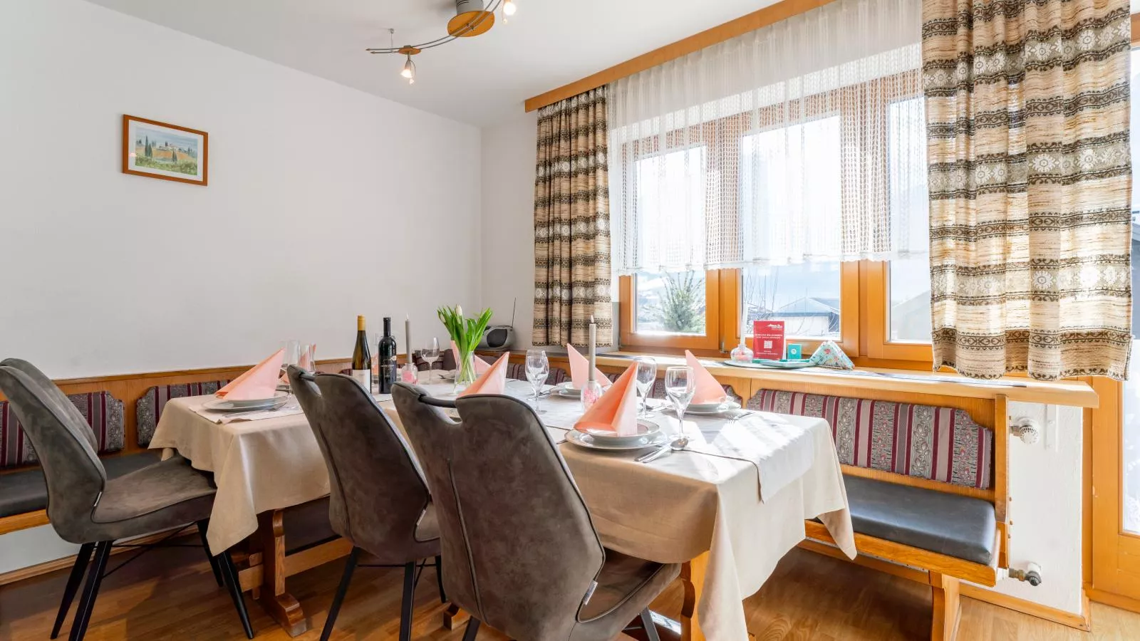 Nussbaumer S - Eetkamer