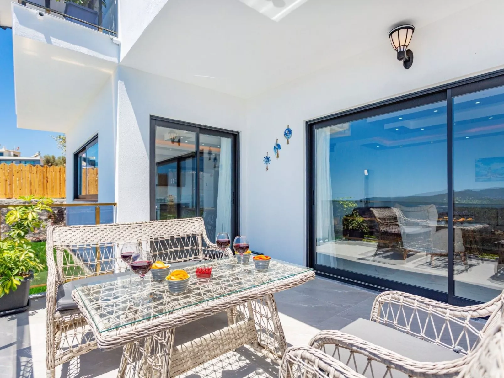 Villa Bajon mit Infinitypool und Meerblick - Buiten