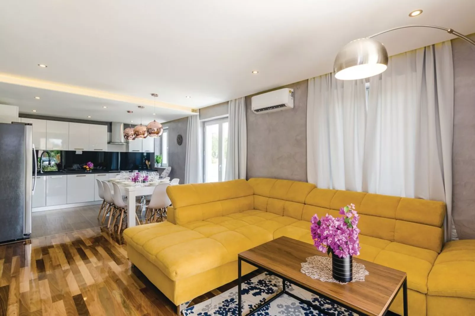 HOLIDAY HOUSE STONE BLISS - Woonkamer