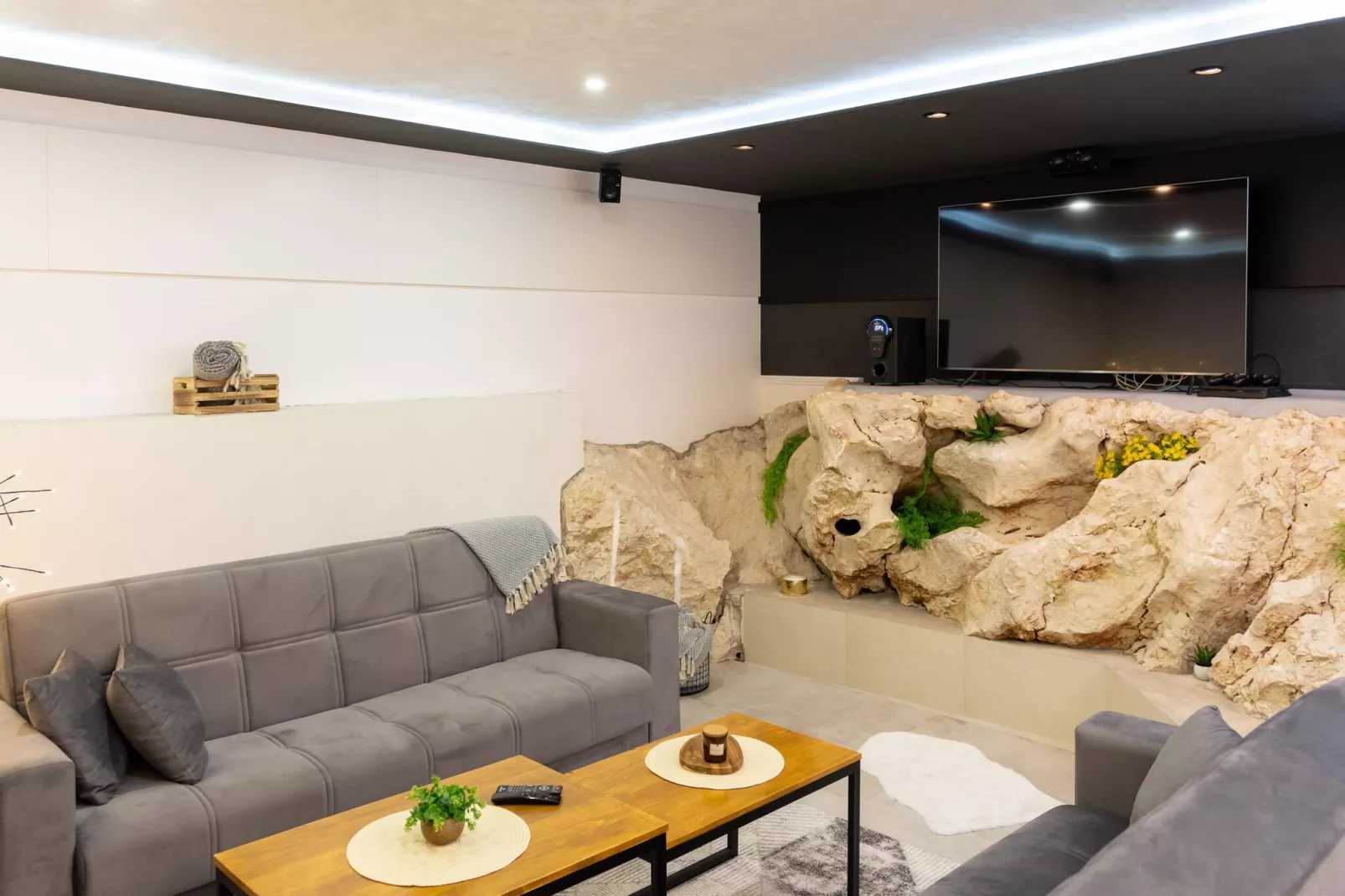 VILLA CASA MIA LUXURY RETREAT WITH SWIMMING POOL - Woonkamer