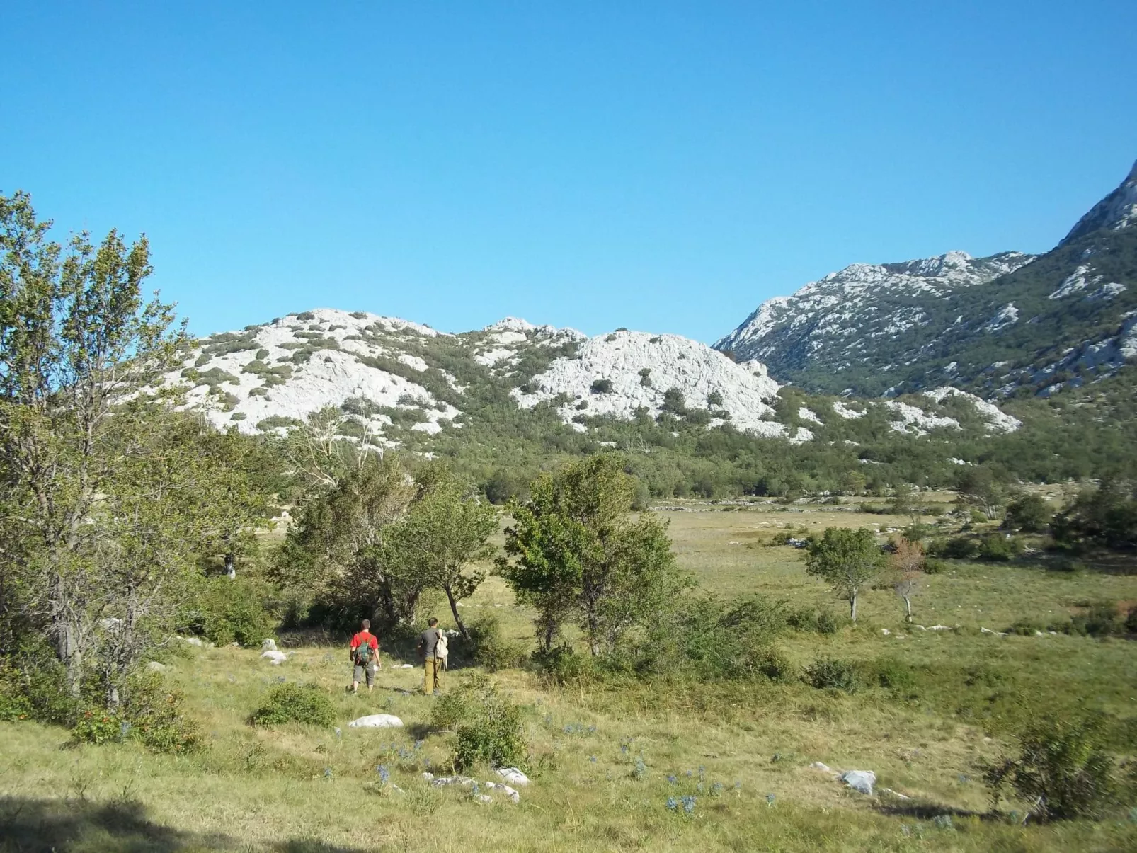 Mit Pool in Lukovo Sugarje - Buiten