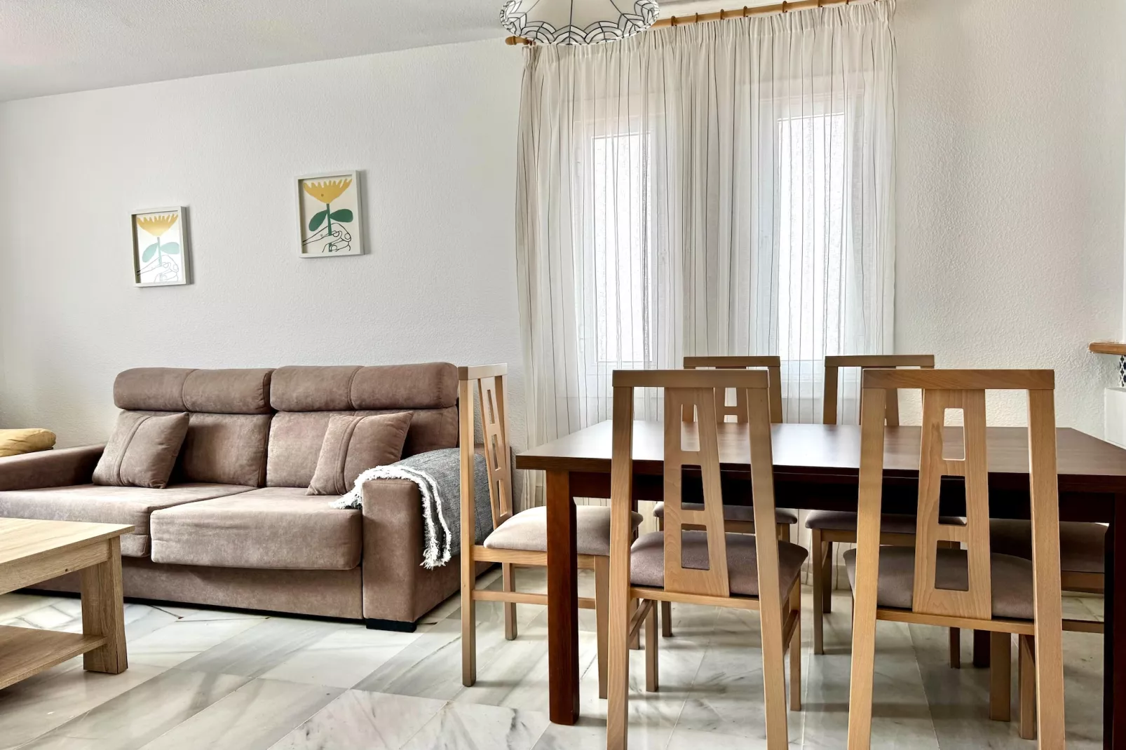 Golf Center 13 1-24 - Woonkamer