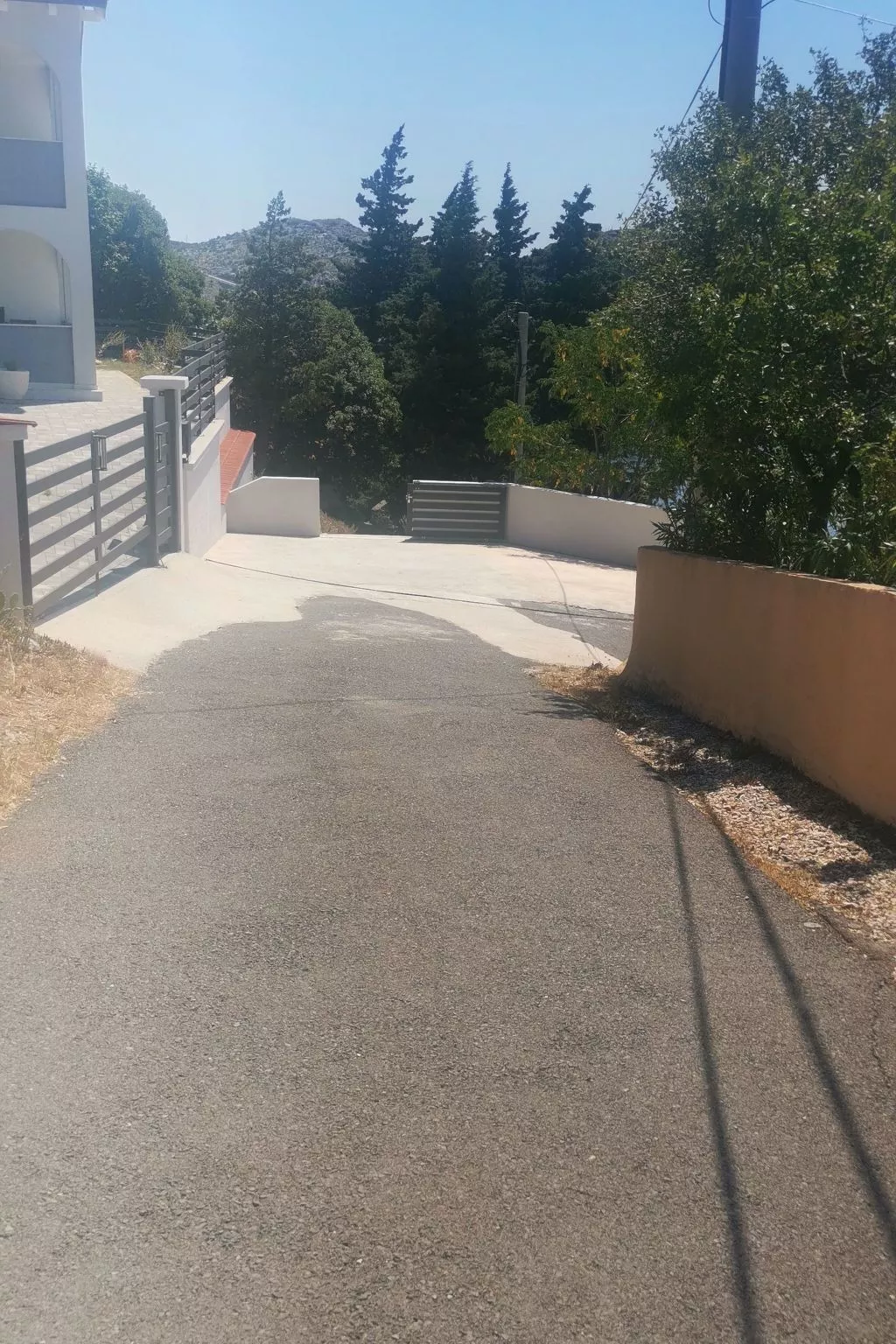 Mit Pool in Lukovo Sugarje - Buiten