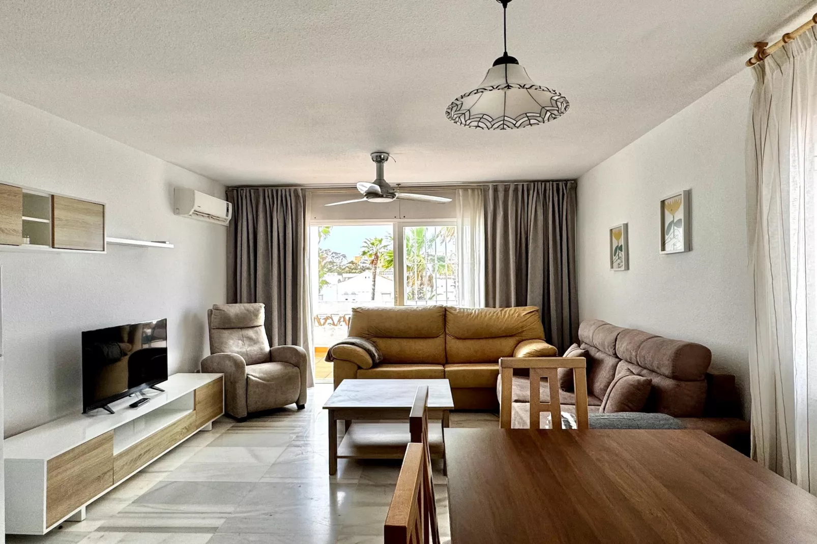 Golf Center 13 1-24 - Woonkamer