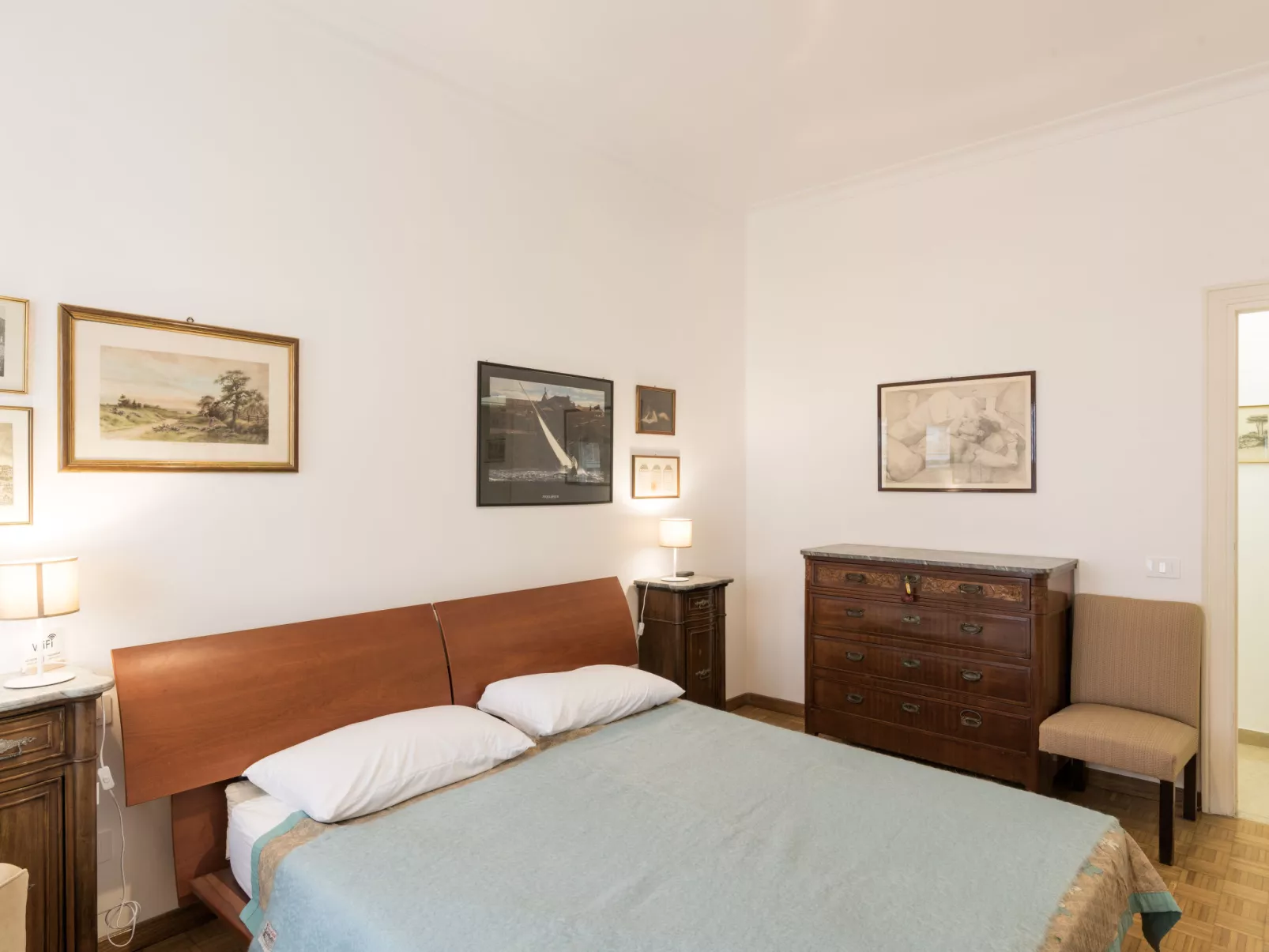 AMP Vatican Home - Binnen