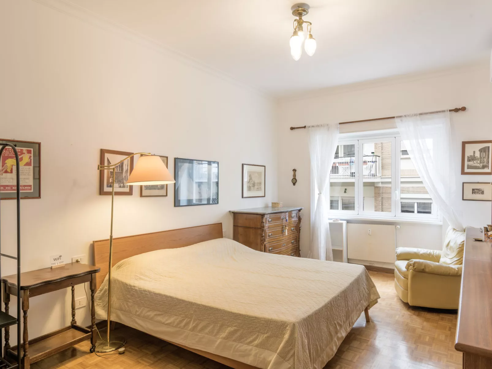 AMP Vatican Home - Binnen