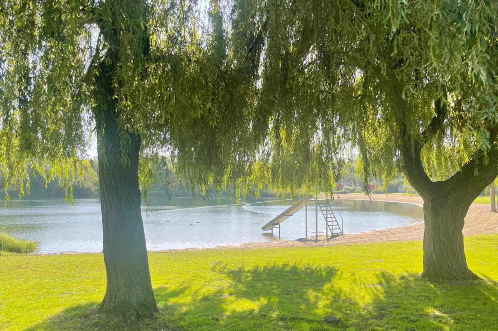 6 - Persons Lakeside Bungalow (copy) - Gebieden zomer 1km