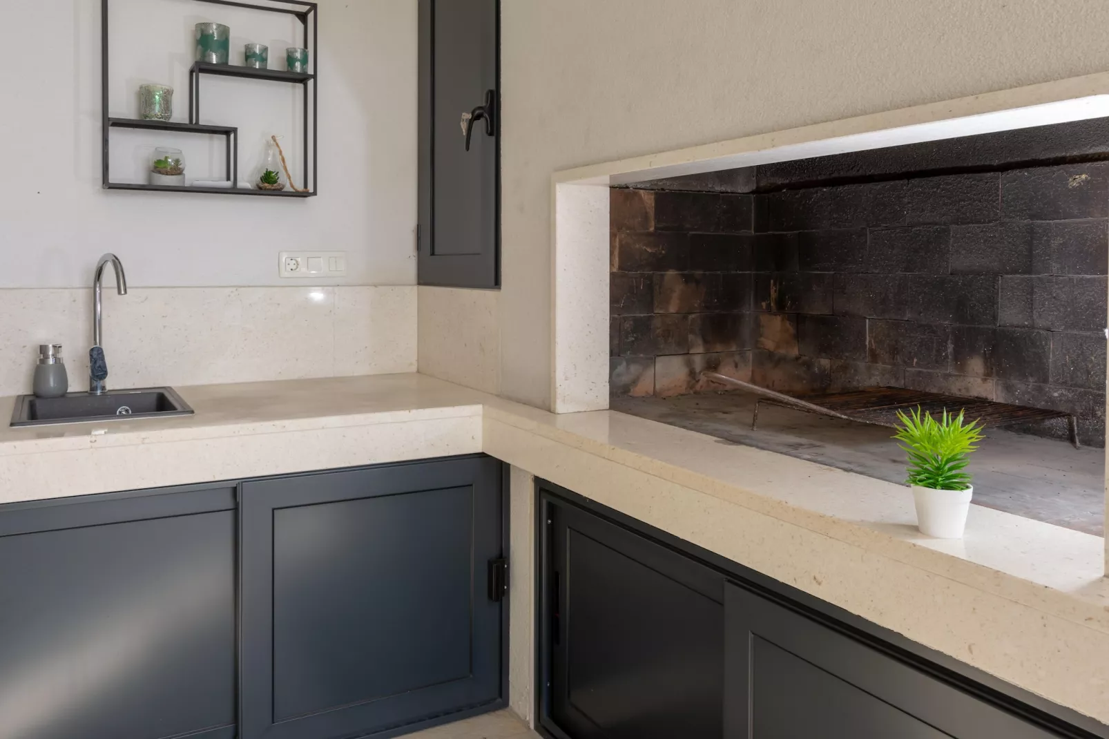 VILLA CASA MIA LUXURY RETREAT WITH SWIMMING POOL - Keuken