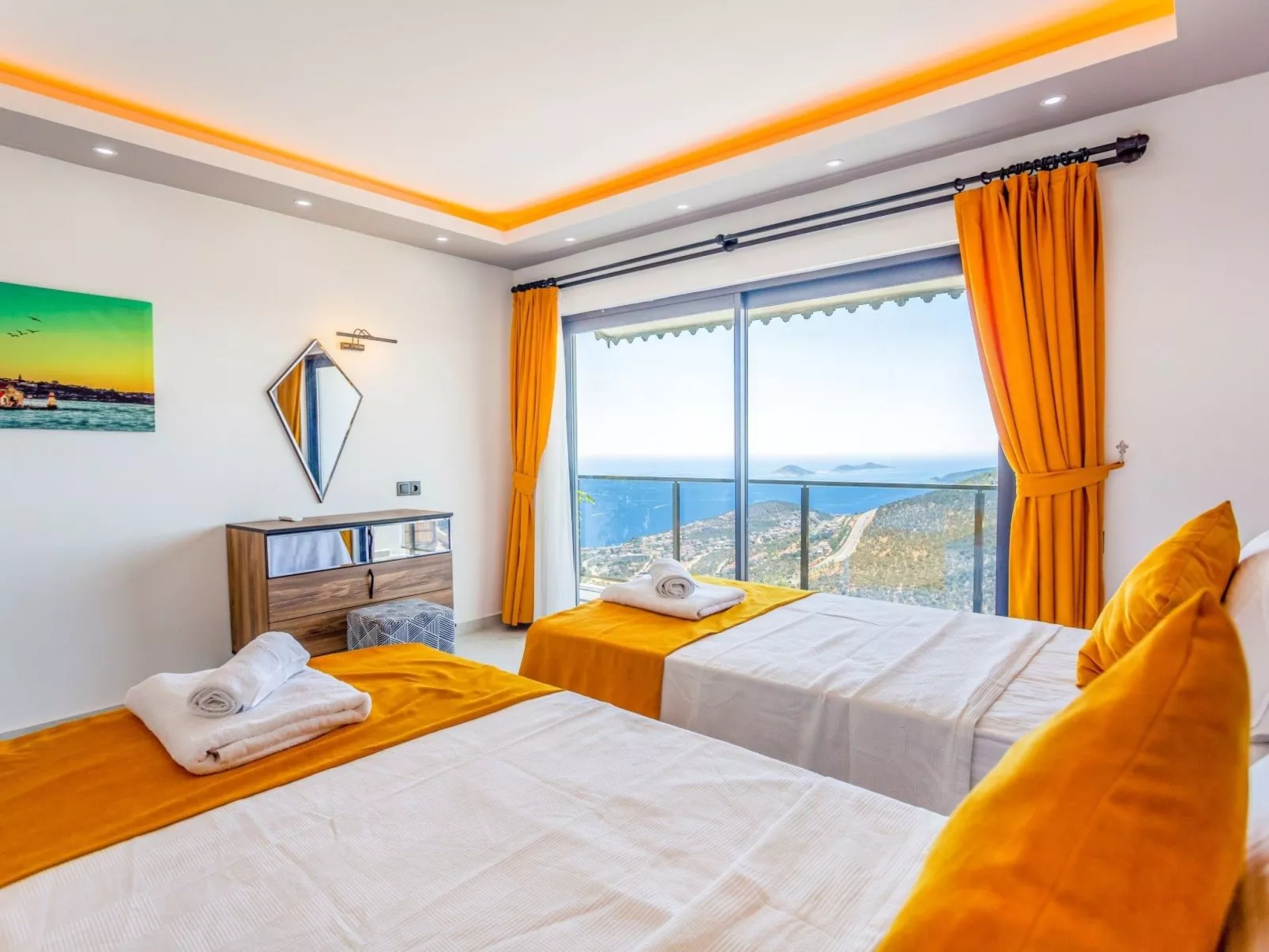 Villa Bajon mit Infinitypool und Meerblick - Binnen