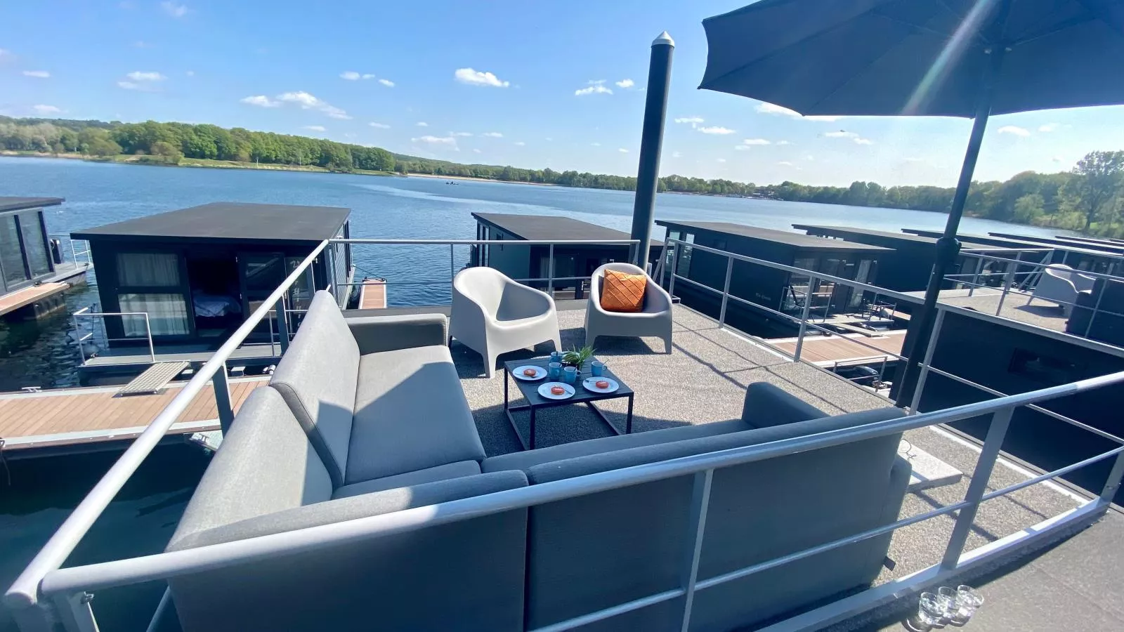 Floating in Limburg - rooftop-Terrasbalkon