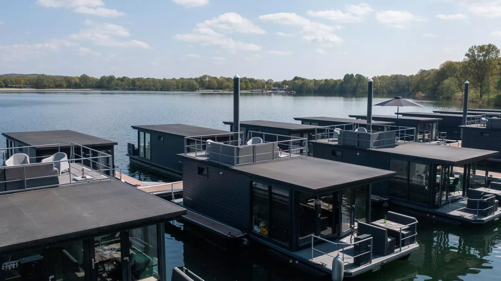 Floating in Limburg - rooftop-Buitenkant zomer