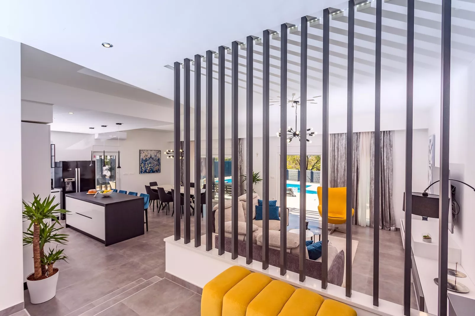 VILLA CASA MIA LUXURY RETREAT WITH SWIMMING POOL - Overloop