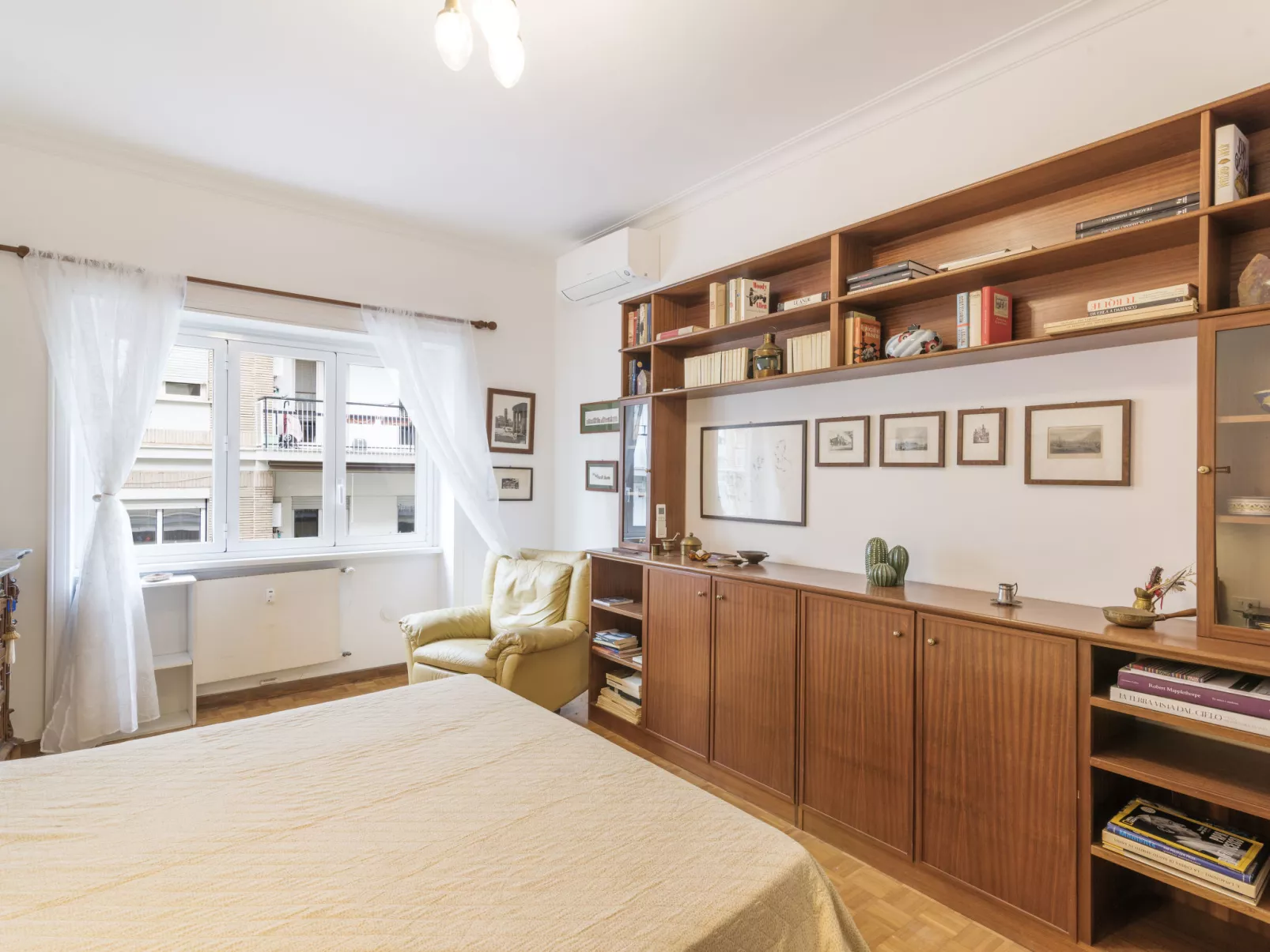 AMP Vatican Home - Binnen