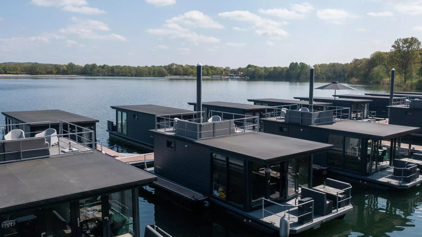 Floating in Limburg-Buitenkant zomer