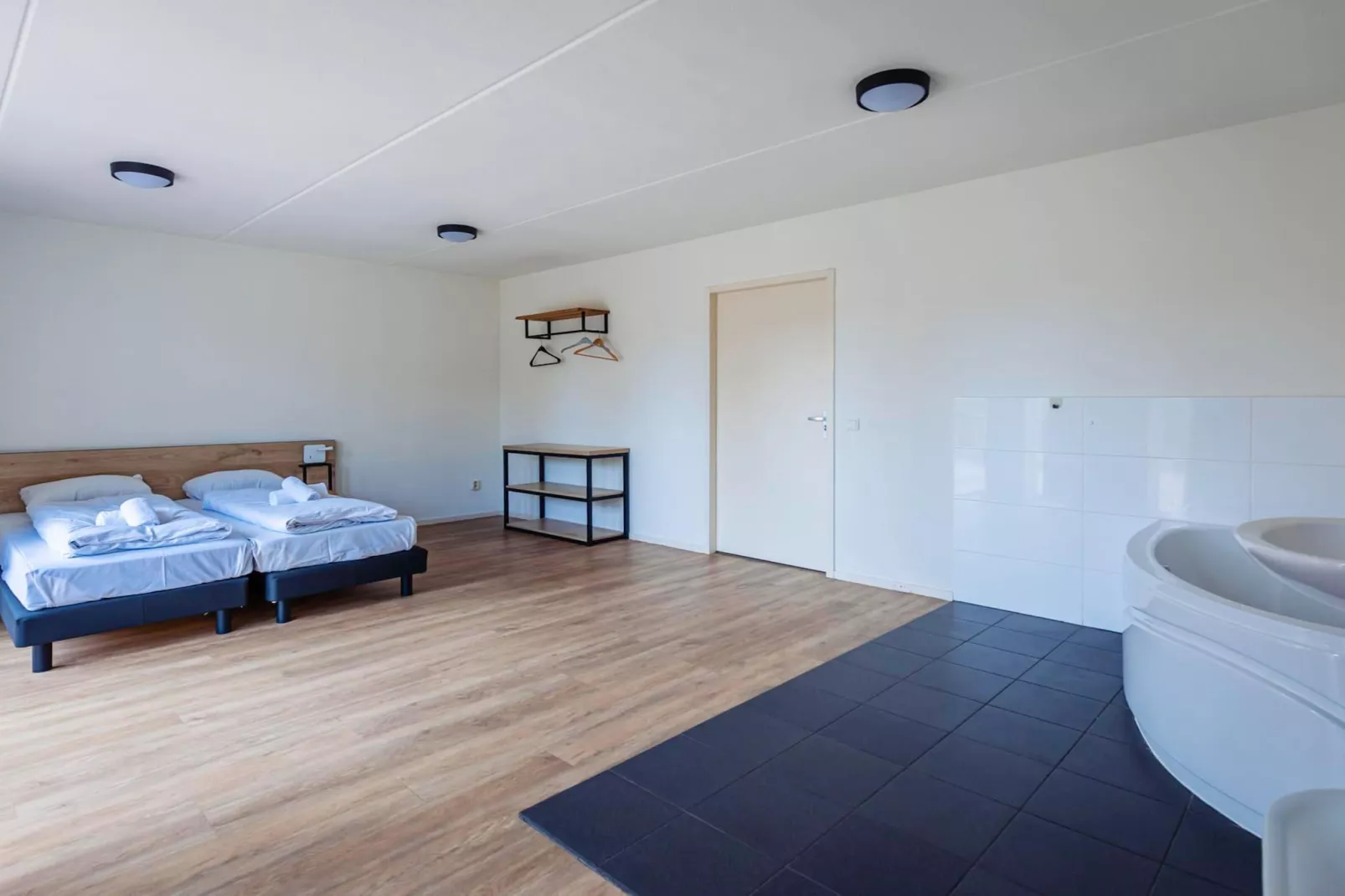 16 - Persons Family bungalow - Slaapkamer