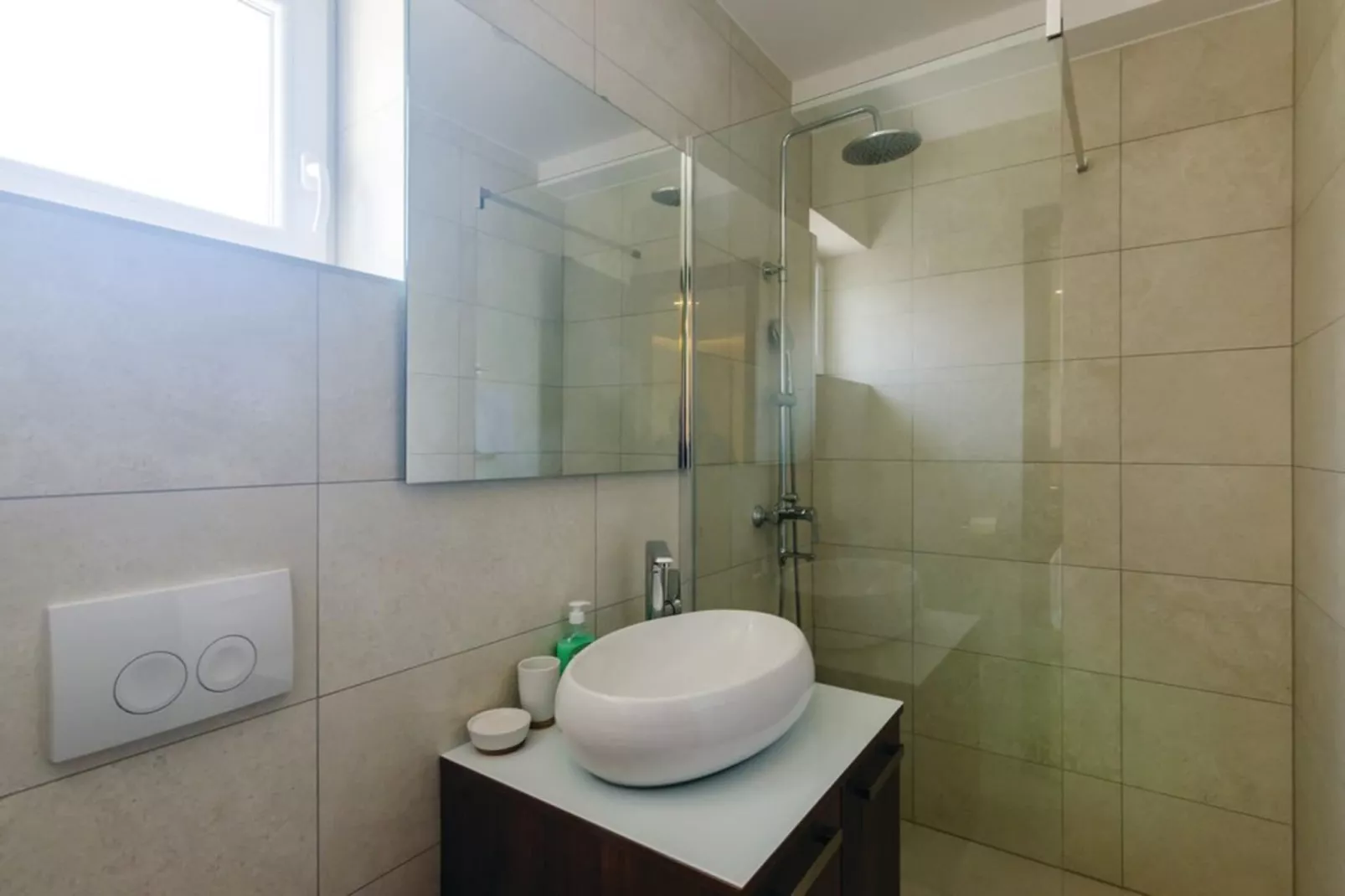 HOLIDAY HOUSE STONE BLISS - Badkamer