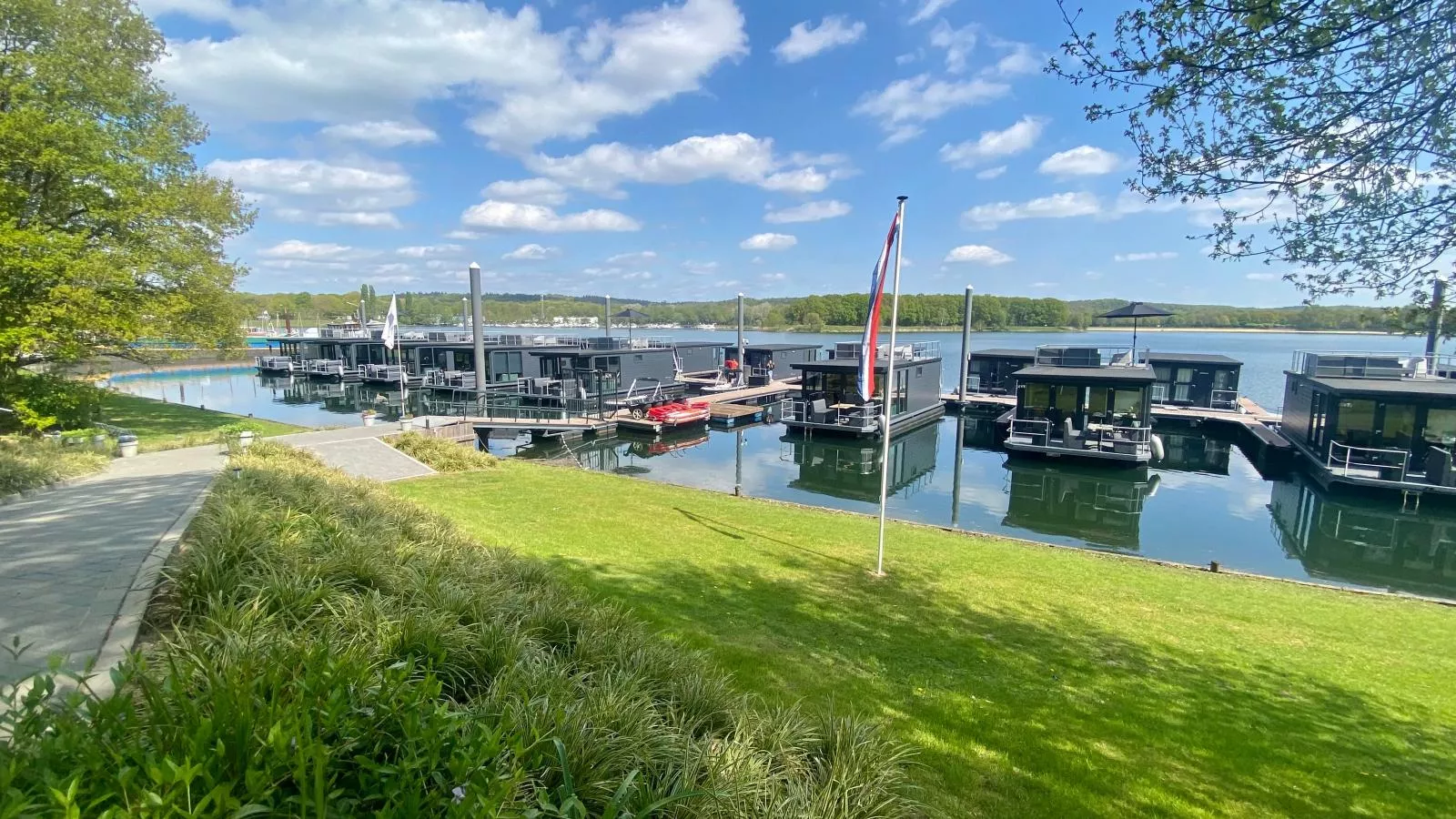 Floating in Limburg-Gebieden zomer 1km