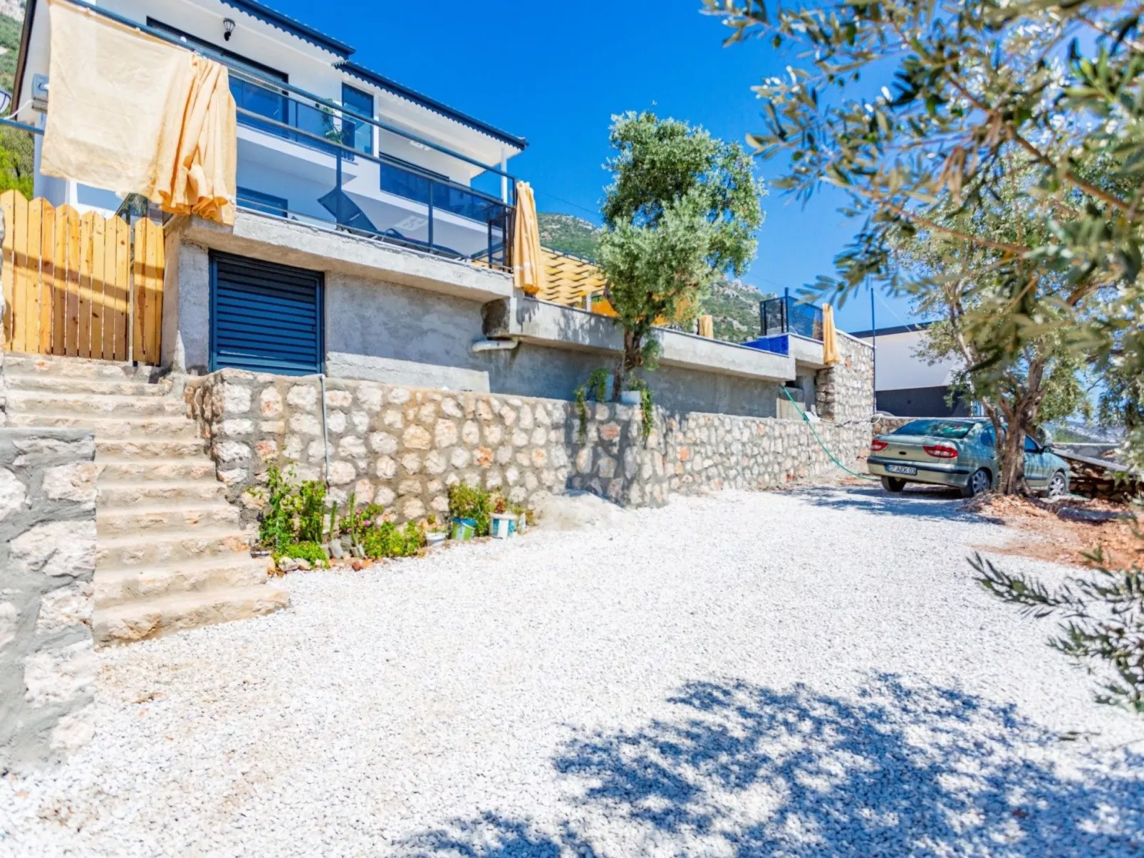 Villa Bajon mit Infinitypool und Meerblick - Buiten