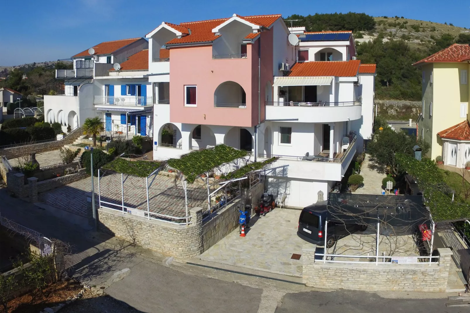 Apartments & Rooms Villa Petra - One Bedroom Apartment with Terrace 1 - Buitenlucht