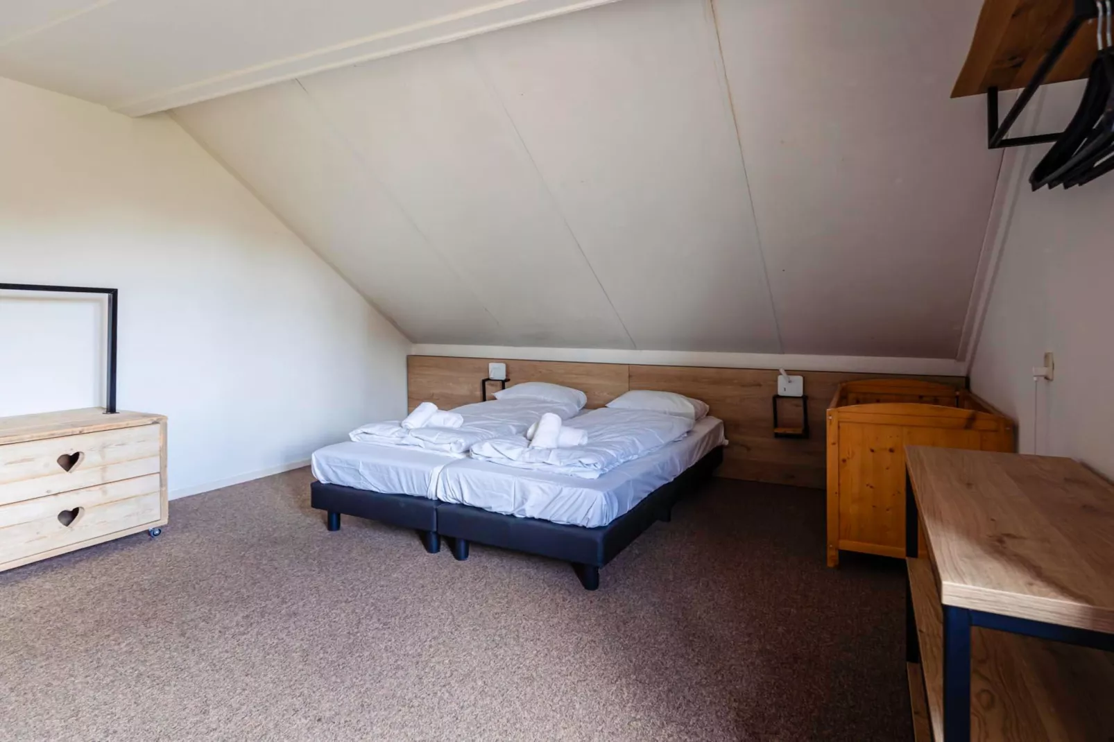 16 - Persons Family bungalow - Slaapkamer