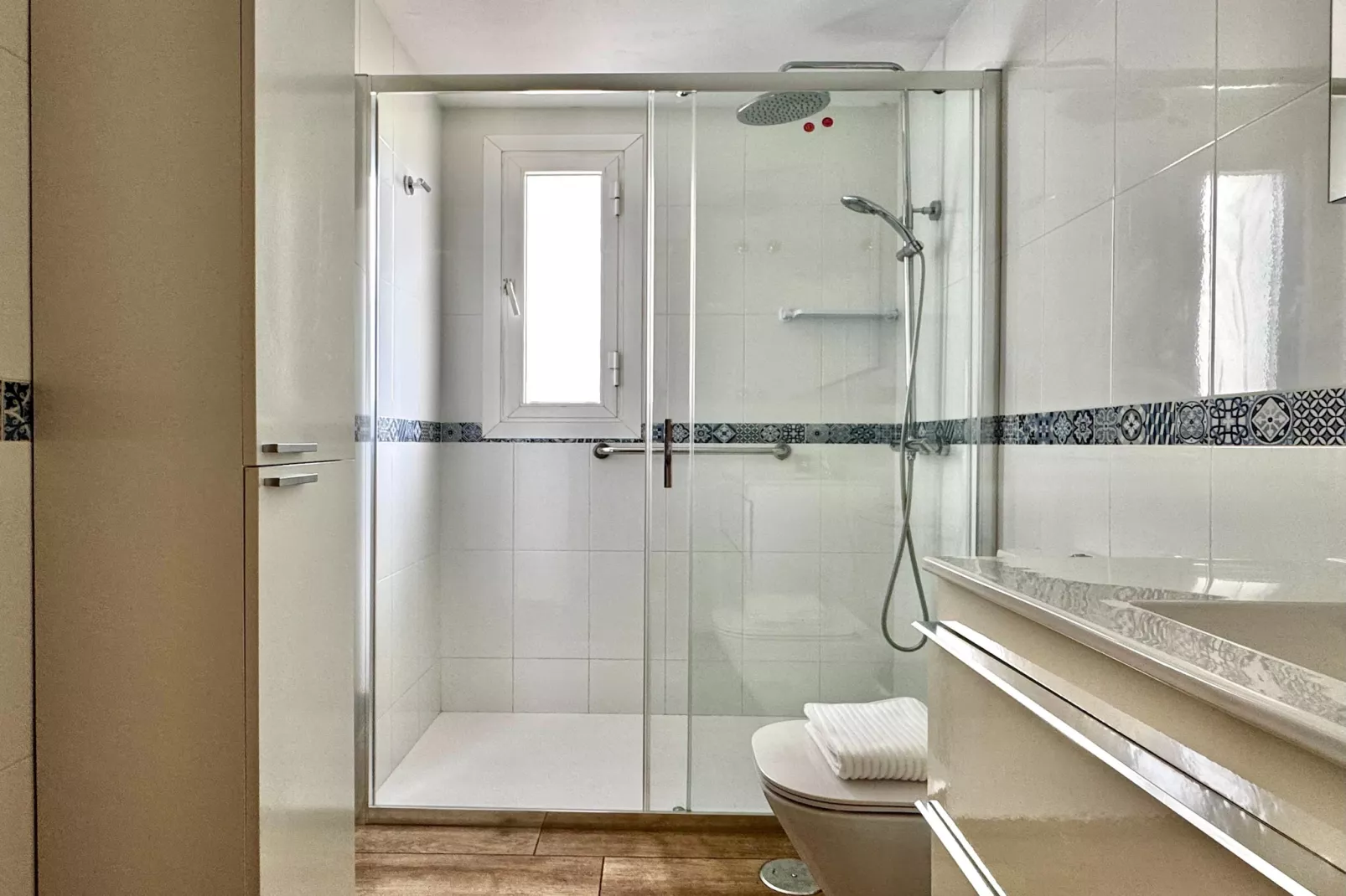 Golf Center 13 1-24 - Badkamer