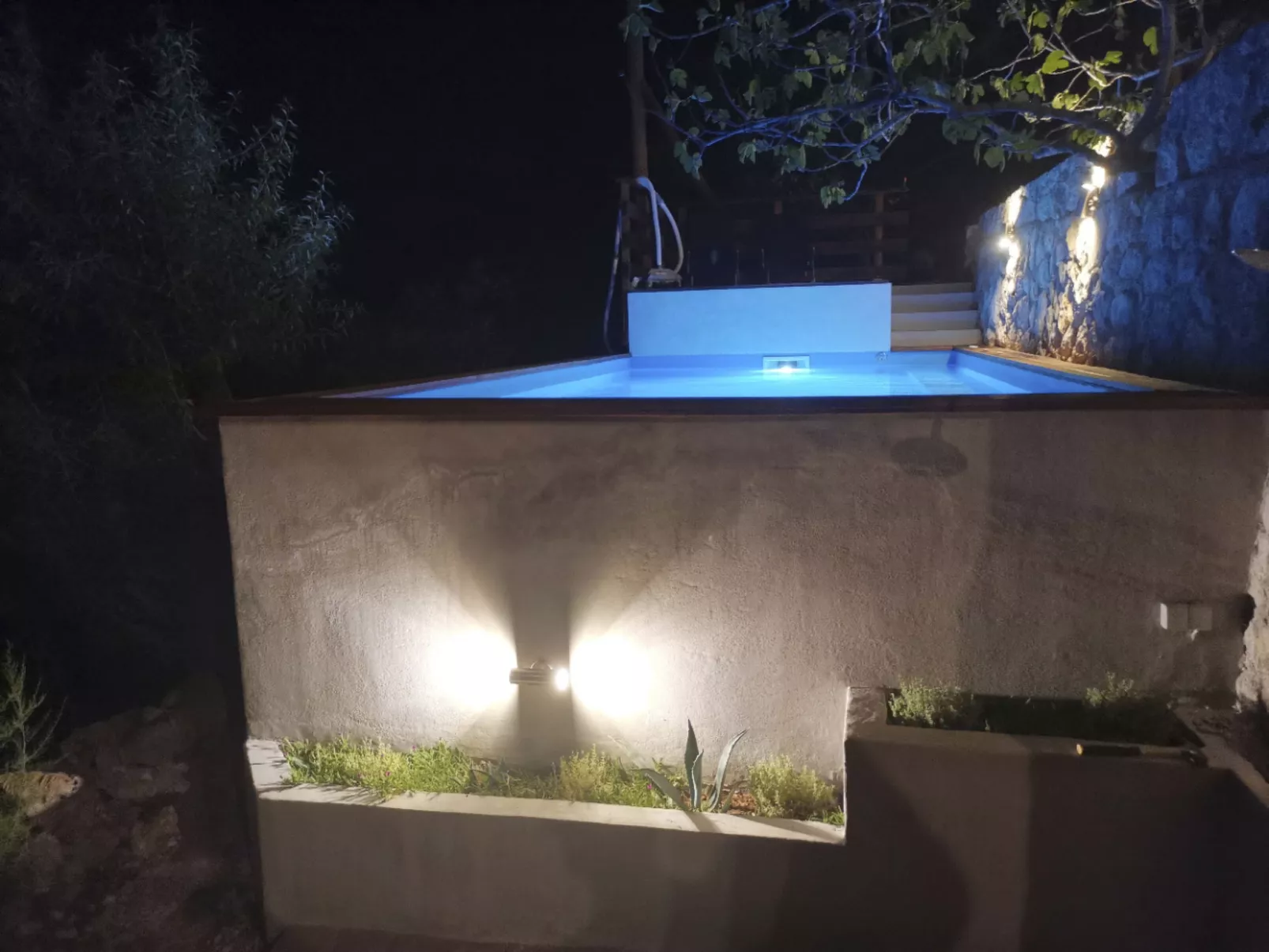 Mit Pool in Lukovo Sugarje - Buiten